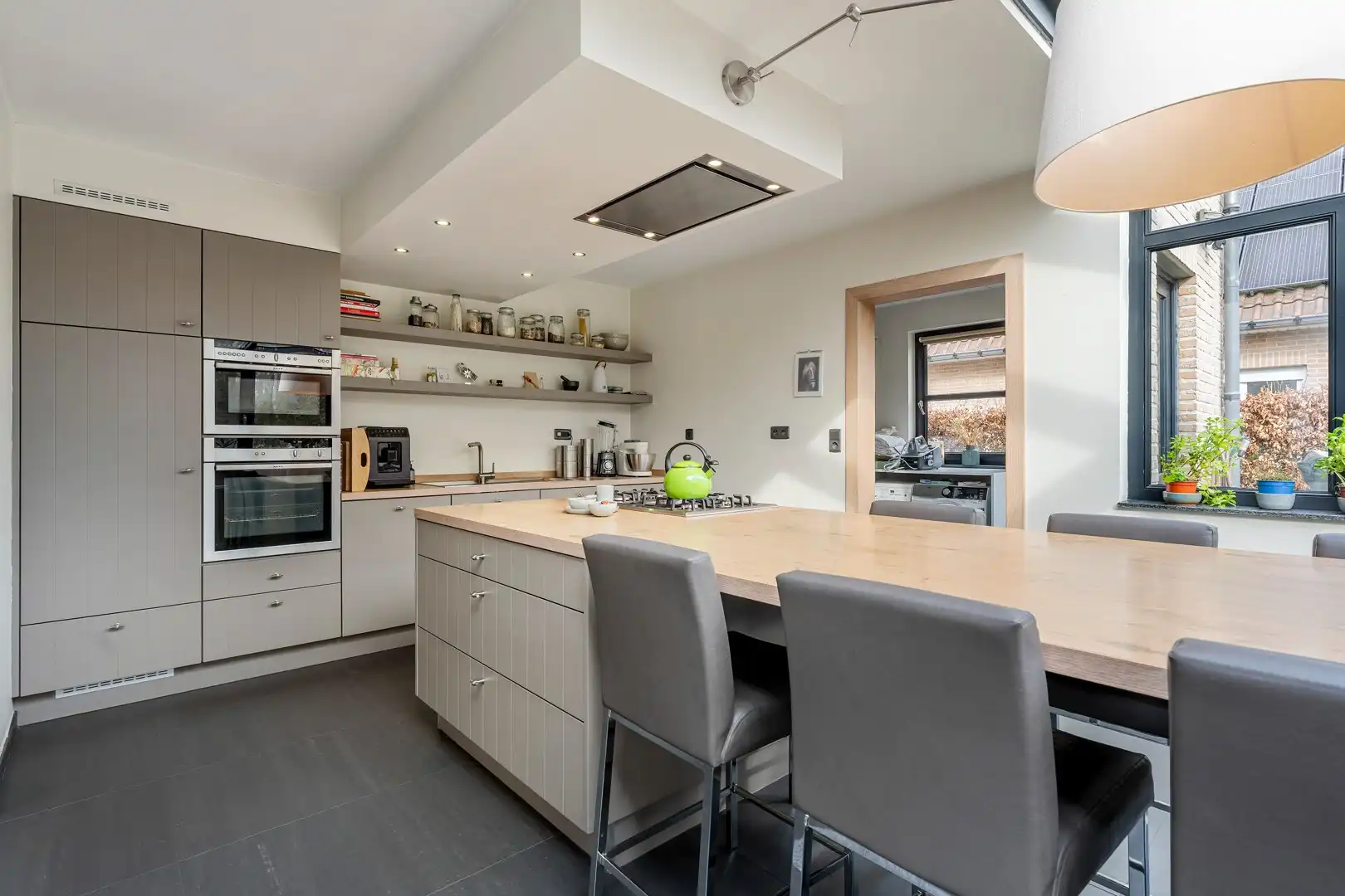 Charmante vrijstaande woning met ruime tuin in de Rozenstraat foto 6