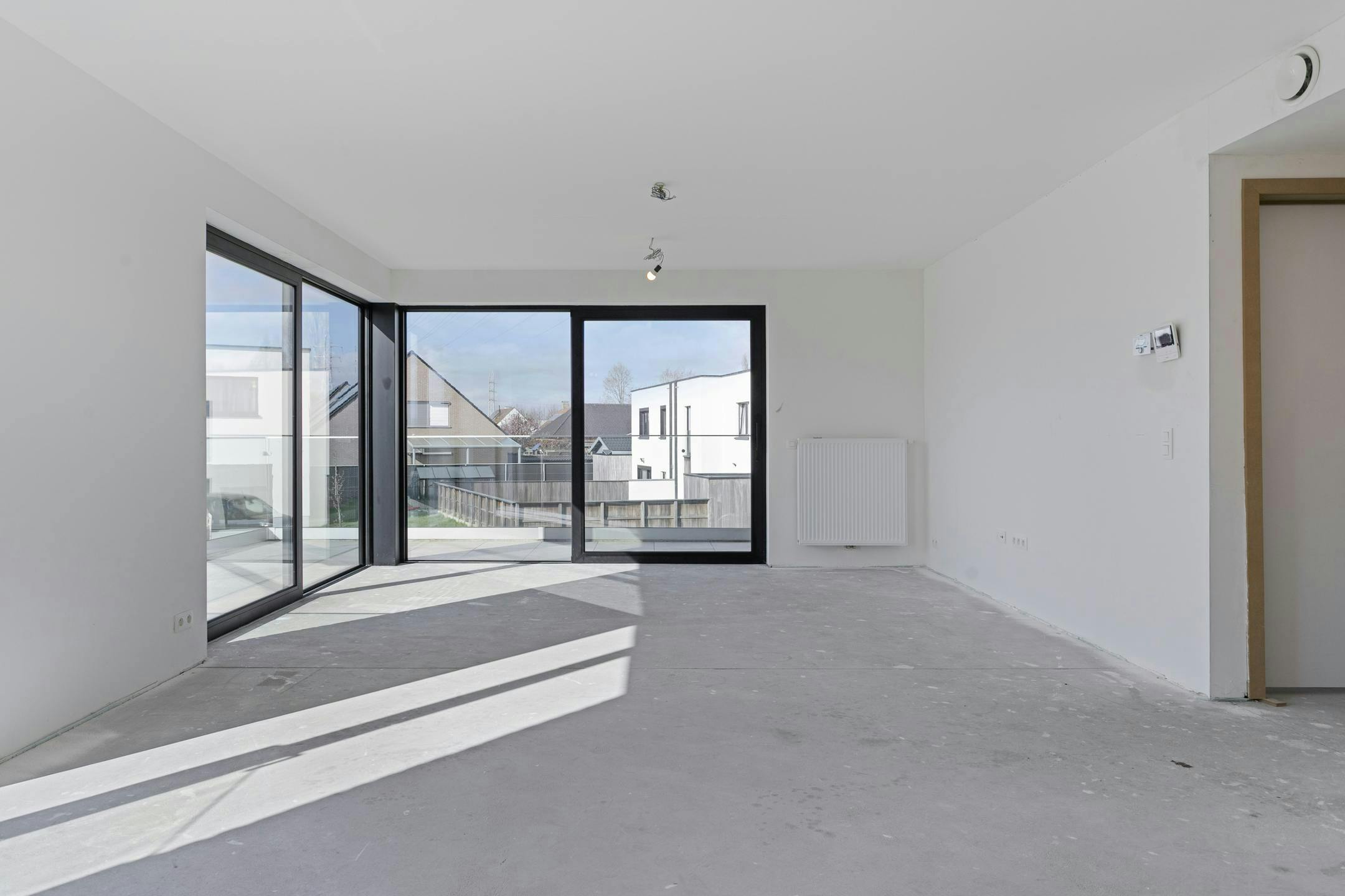 Modern appartement met royaal terras te koop in Roeselare foto 12
