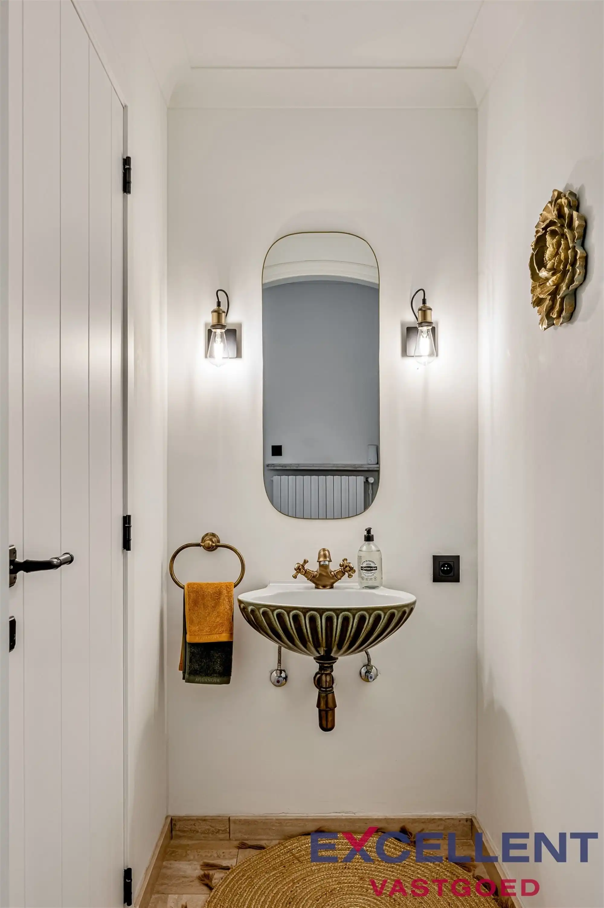 Modern gerenoveerde en riante villa met verzicht te koop foto 15
