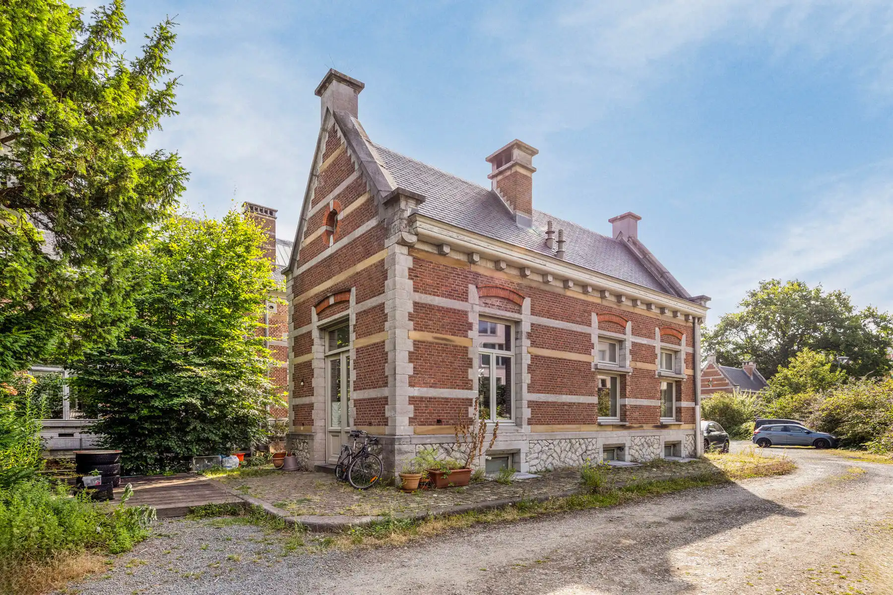 Huis te koop foto {{pictureIndex}}