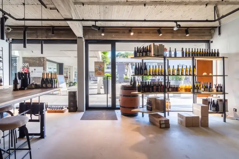 Prachtige handelsruimte te huur op "PATIO DONK" foto 11