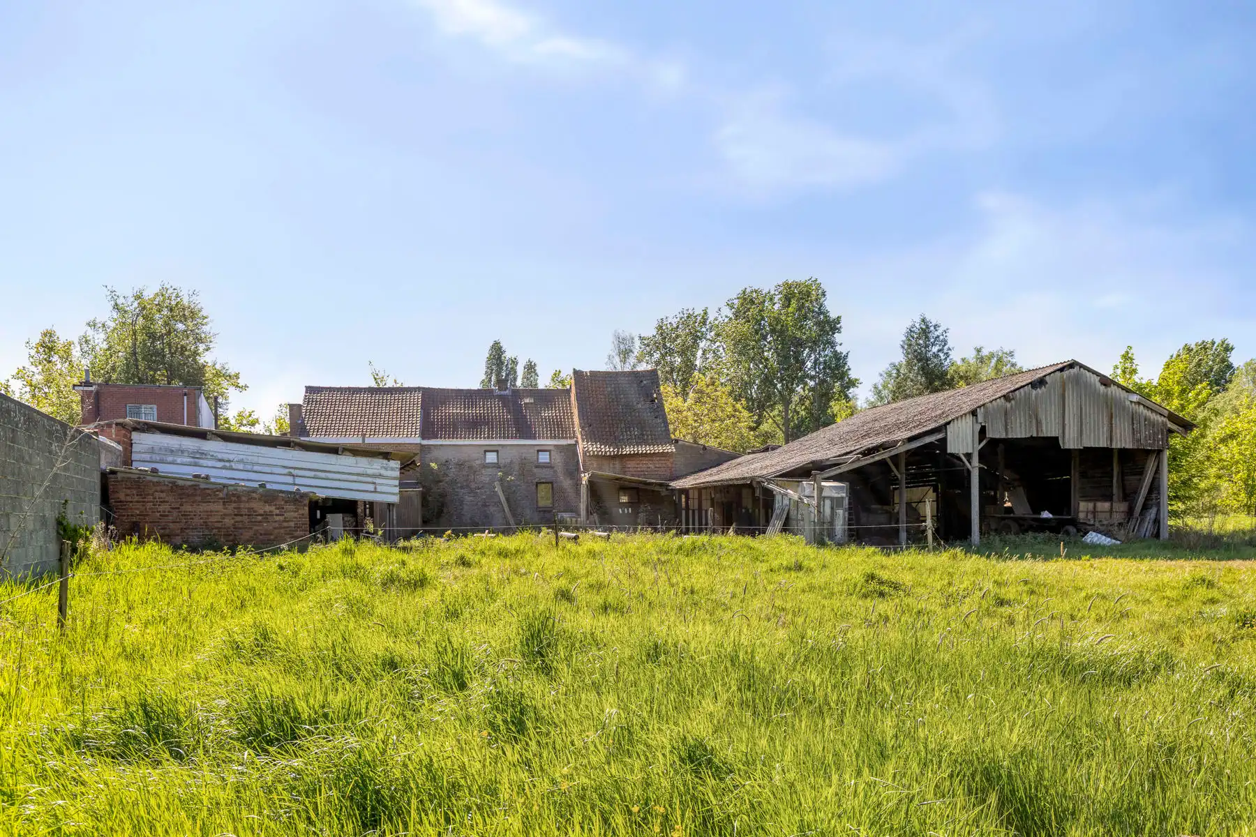 Bouwgrond van 1770 m² voor een open bebouwing foto 7