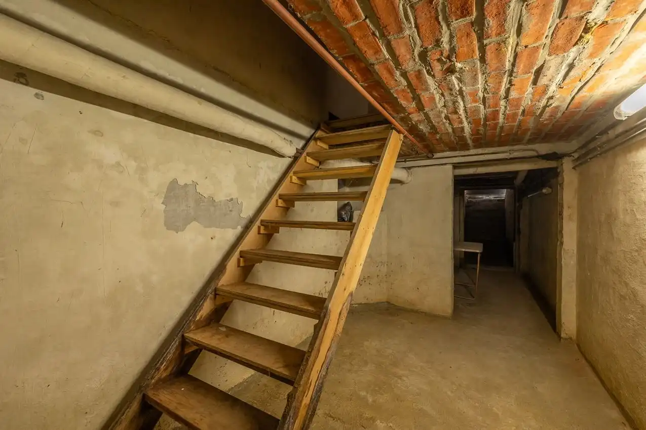 Centraal gelegen woning met garage, 3 slpk. en tuin foto 21