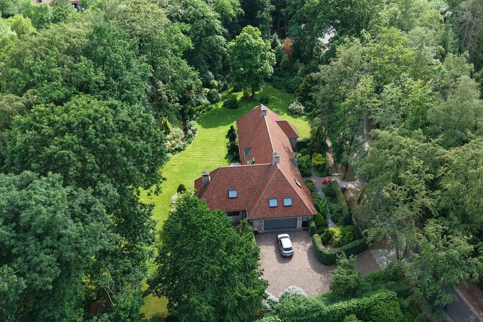 Exclusieve villa met gelijkvloerse master suite, prachtige tuin en uitzonderlijk wooncomfort foto 32