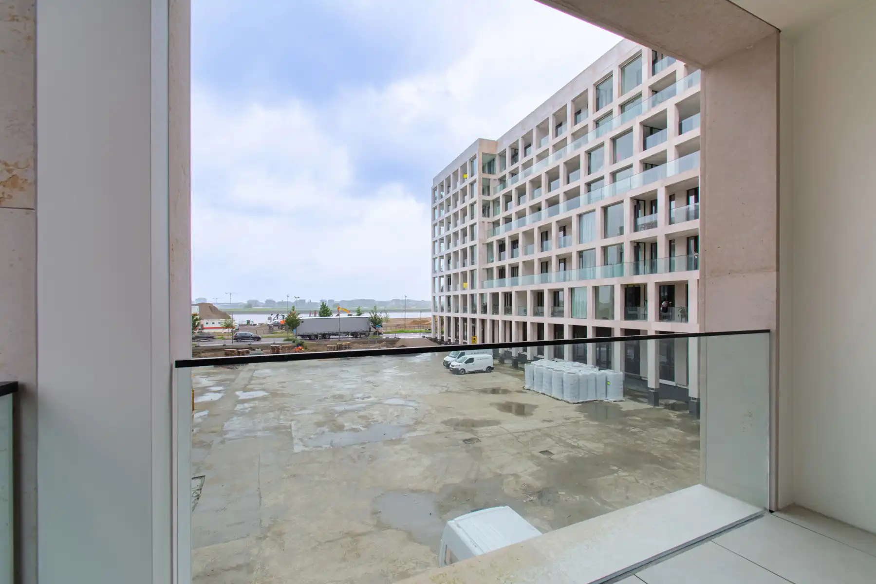 Mooi gemeubeld 3k appartement met prachtig zicht op Schelde foto 8