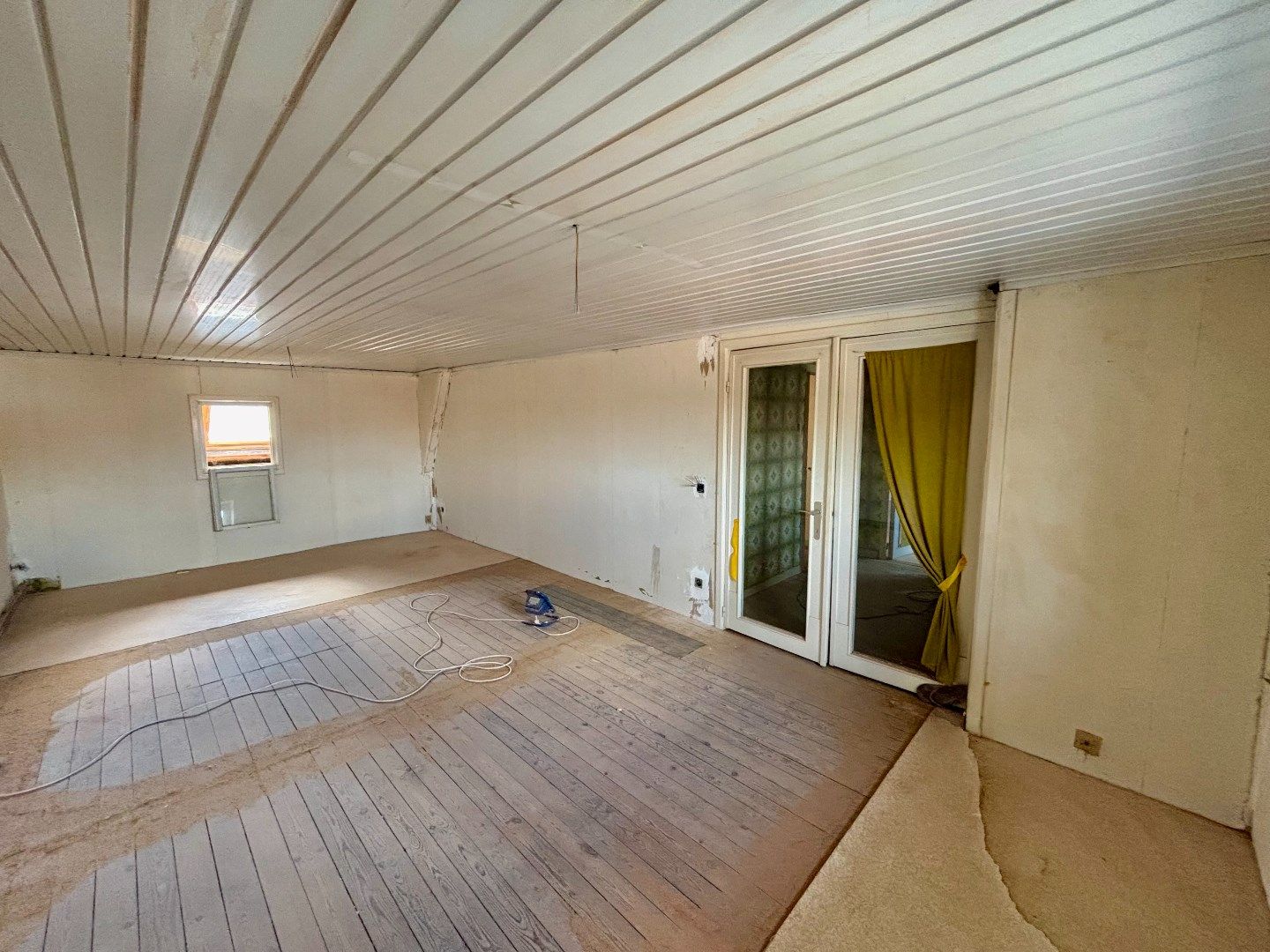 STATIGE HERENWONING MET 4-6 SLPKS, GROTE GARAGE EN TUIN foto 25