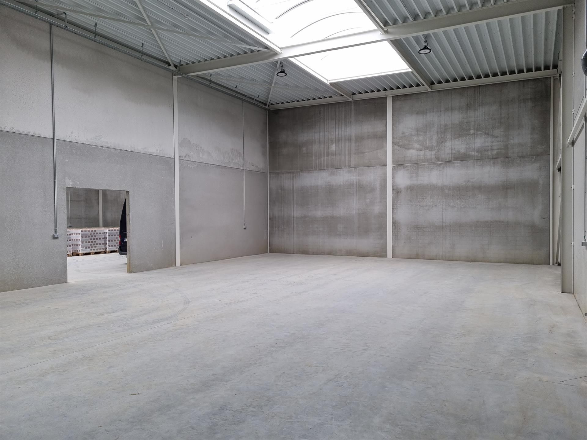 Te huur: KMO-unit van 207m² in Lummen foto 3