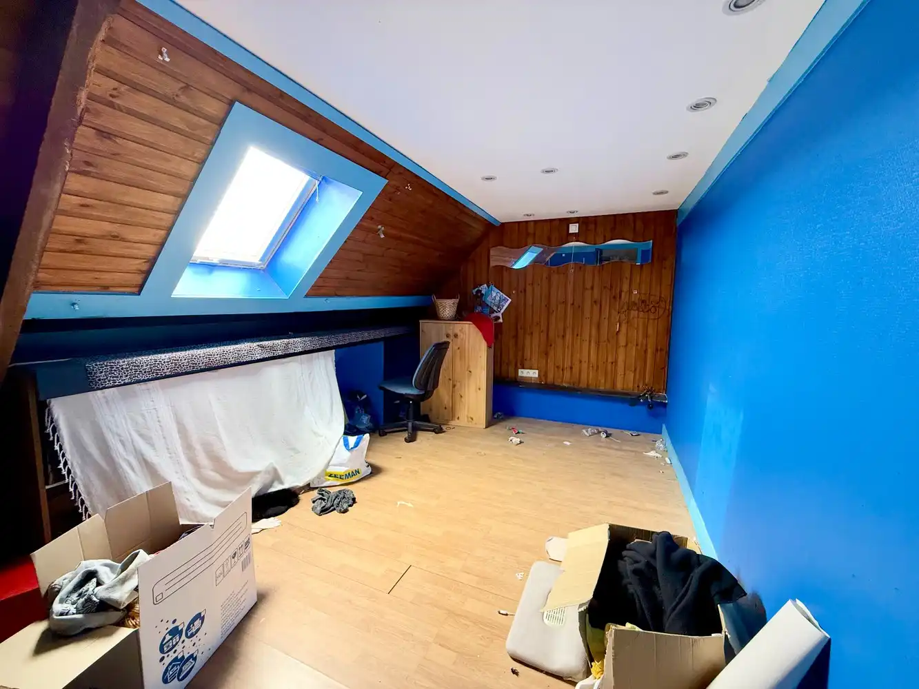 Ruime woning met 4 slaapkamers en tuin! foto 11