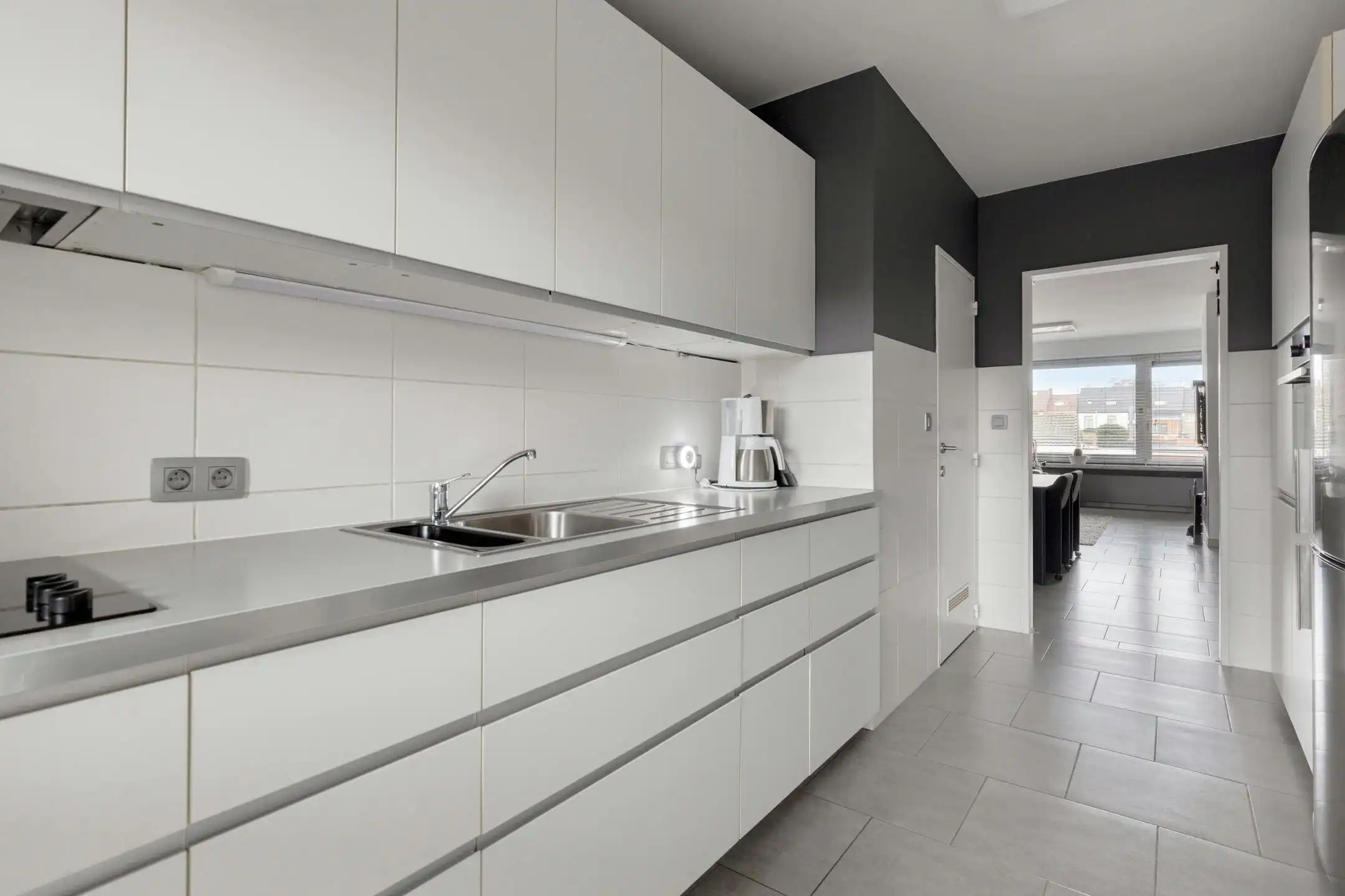 Centraal, verzorgd en stijlvol appartement met tuin en garage foto 9