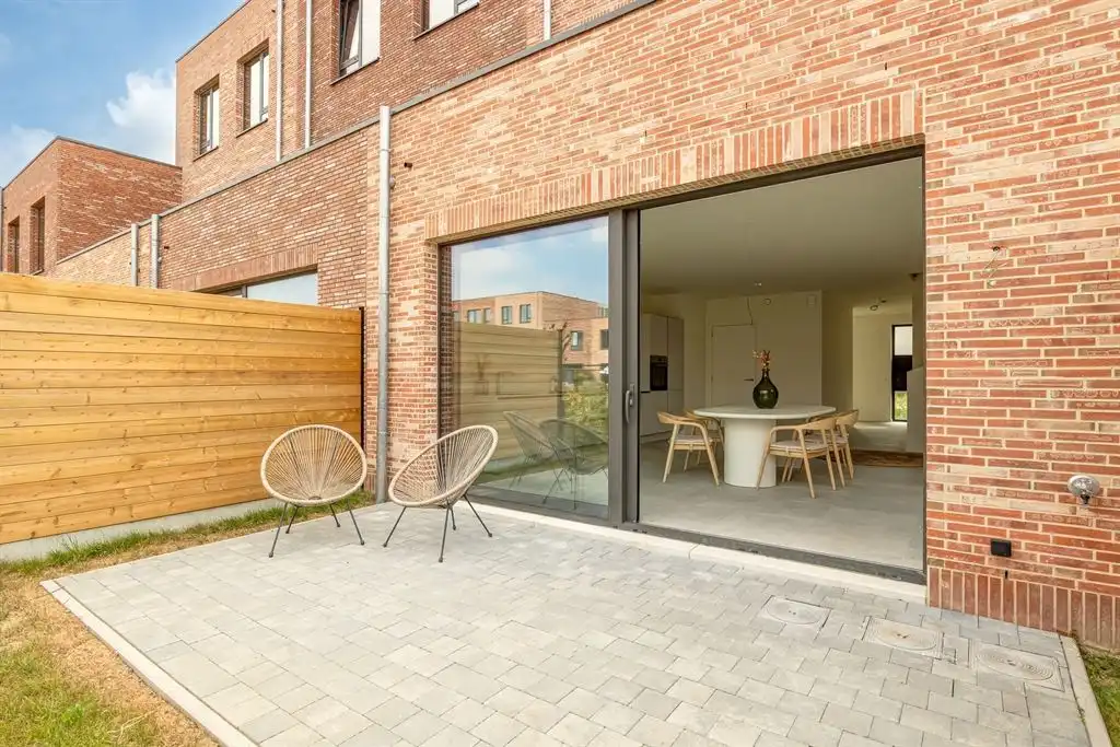 Nieuwbouwwoning onder registratie op toplocatie foto 5