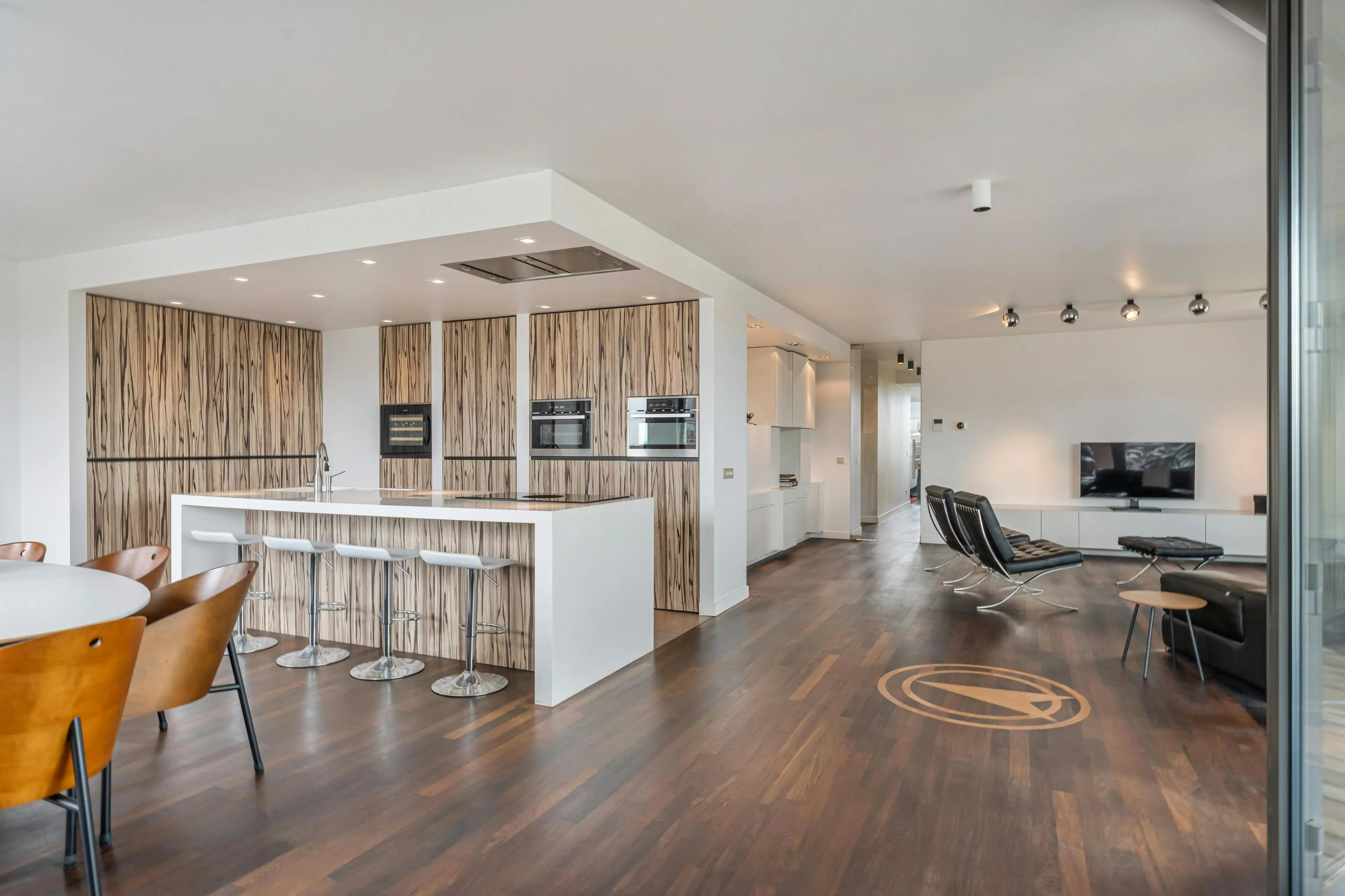  Exclusief hoekappartement aan het water met ruim zonneterras foto 3