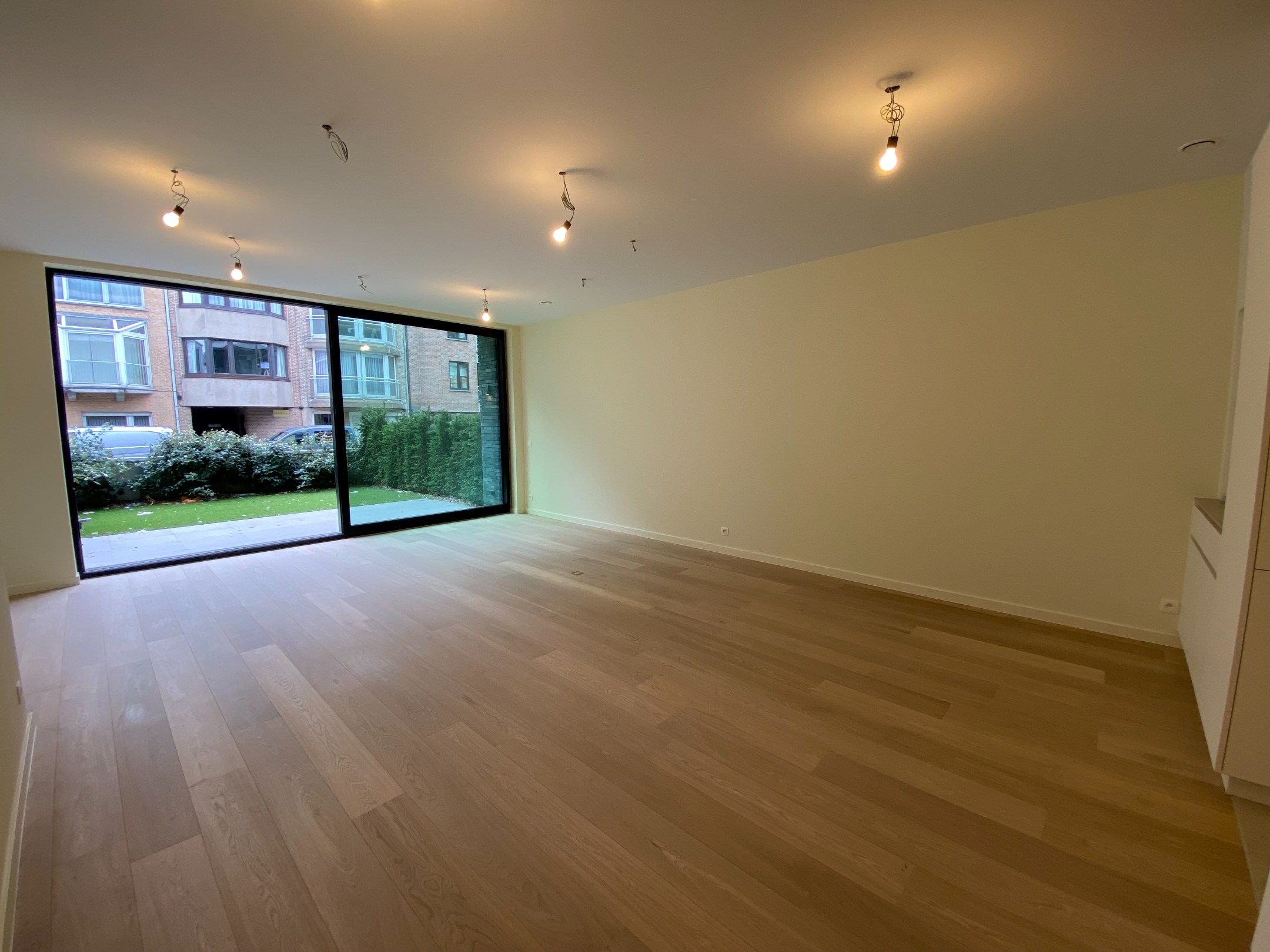 RESIDENTIE MIRAVAL - Gelijkvloers appartement met 2 slaapkamers gelegen in een nieuwbouwresidentie in de Leopoldlaan.  foto 4