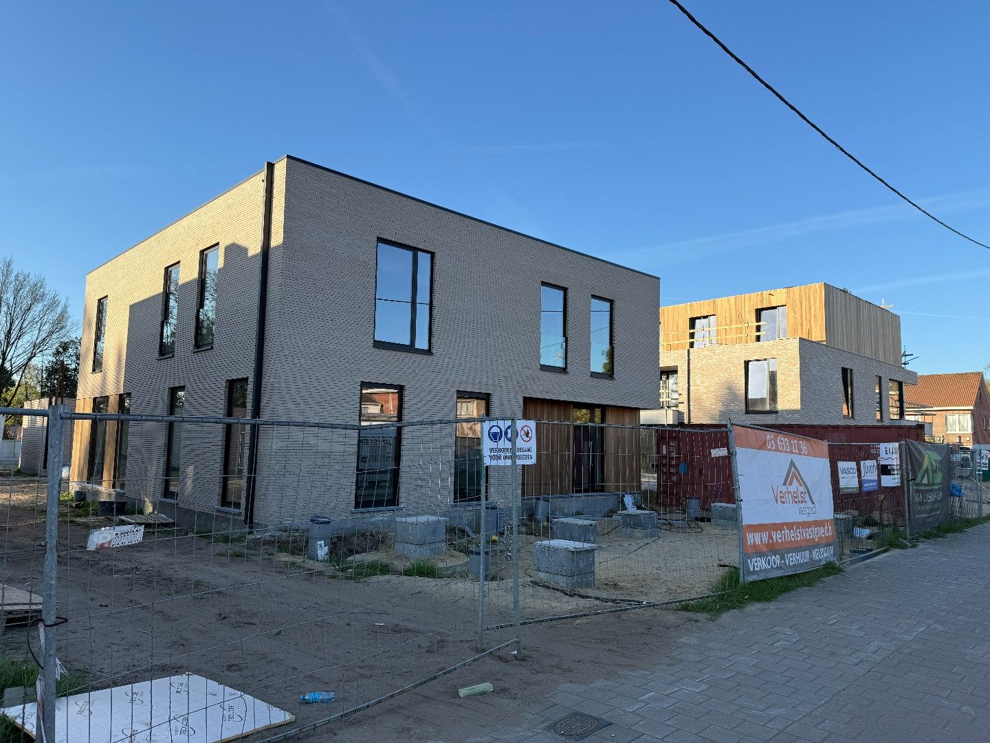 Residentie Balique - hedendaags wonen te St-Job-in-'t-Goor foto {{pictureIndex}}