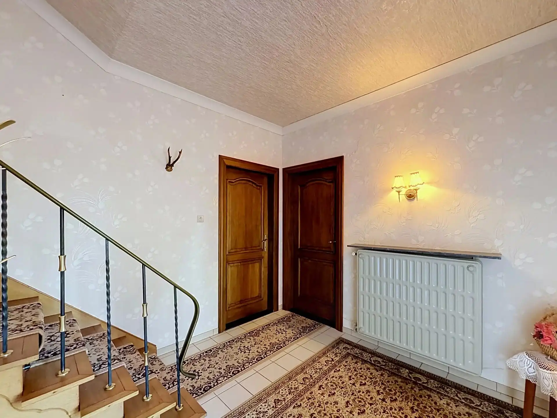 Charmante split-level woning op een ruim en zuidgericht perceel van 1.276 m² foto 4