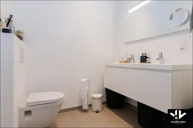 MOOI AFGEWERKT 2 SLAAPKAMER APPARTEMENT foto 17