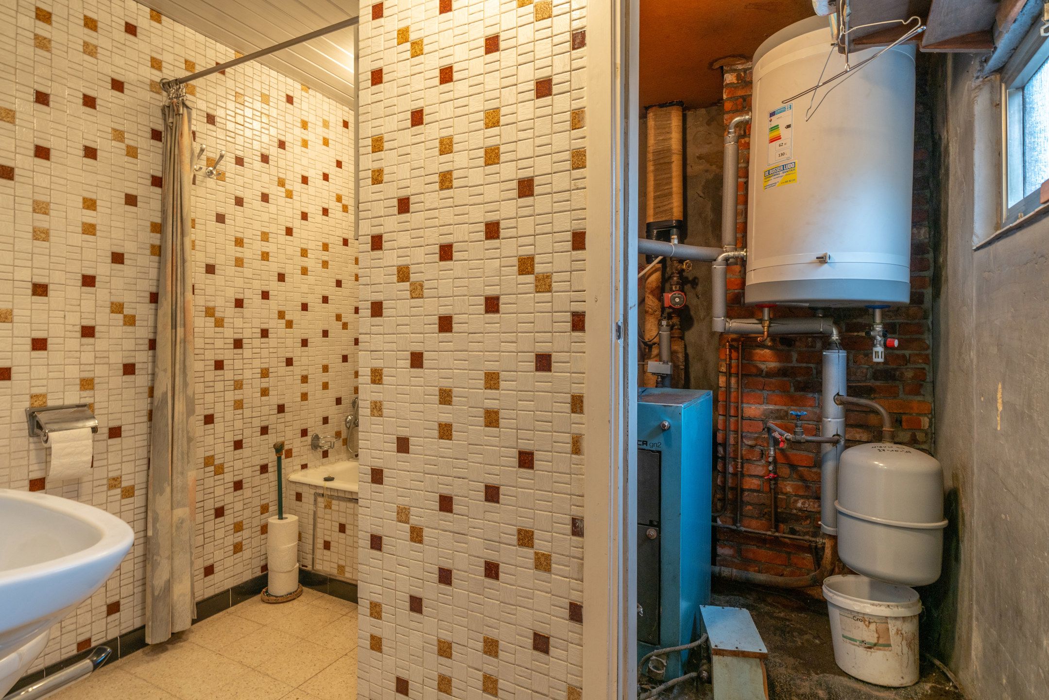 Te renoveren woning met 4-5 slpk's en tuin te Turnhout. foto 11