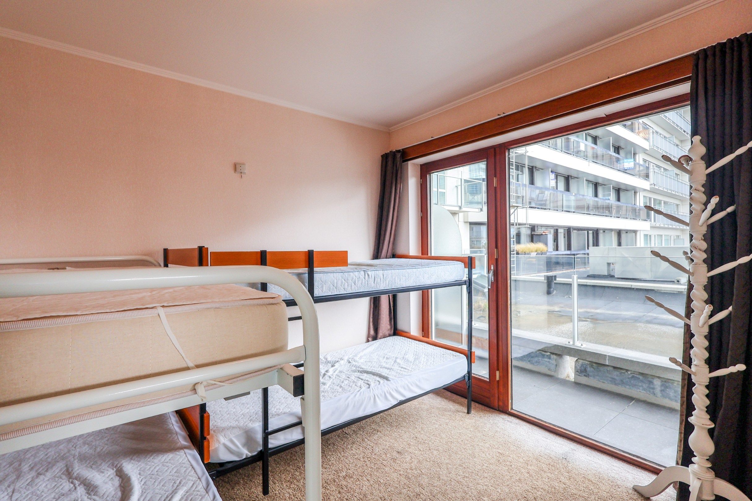 Zonnig appartement met 1 slaapkamer op de Zeedijk van Oostduinkerke foto 8