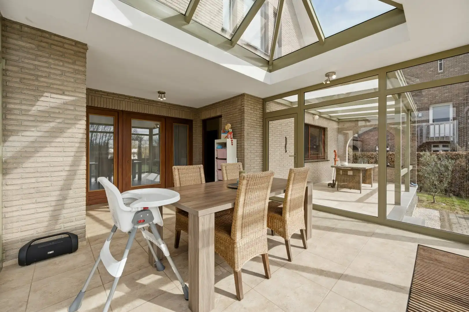 Instapklare, stijlvolle afgewerkte woning met 3 slpks foto 15