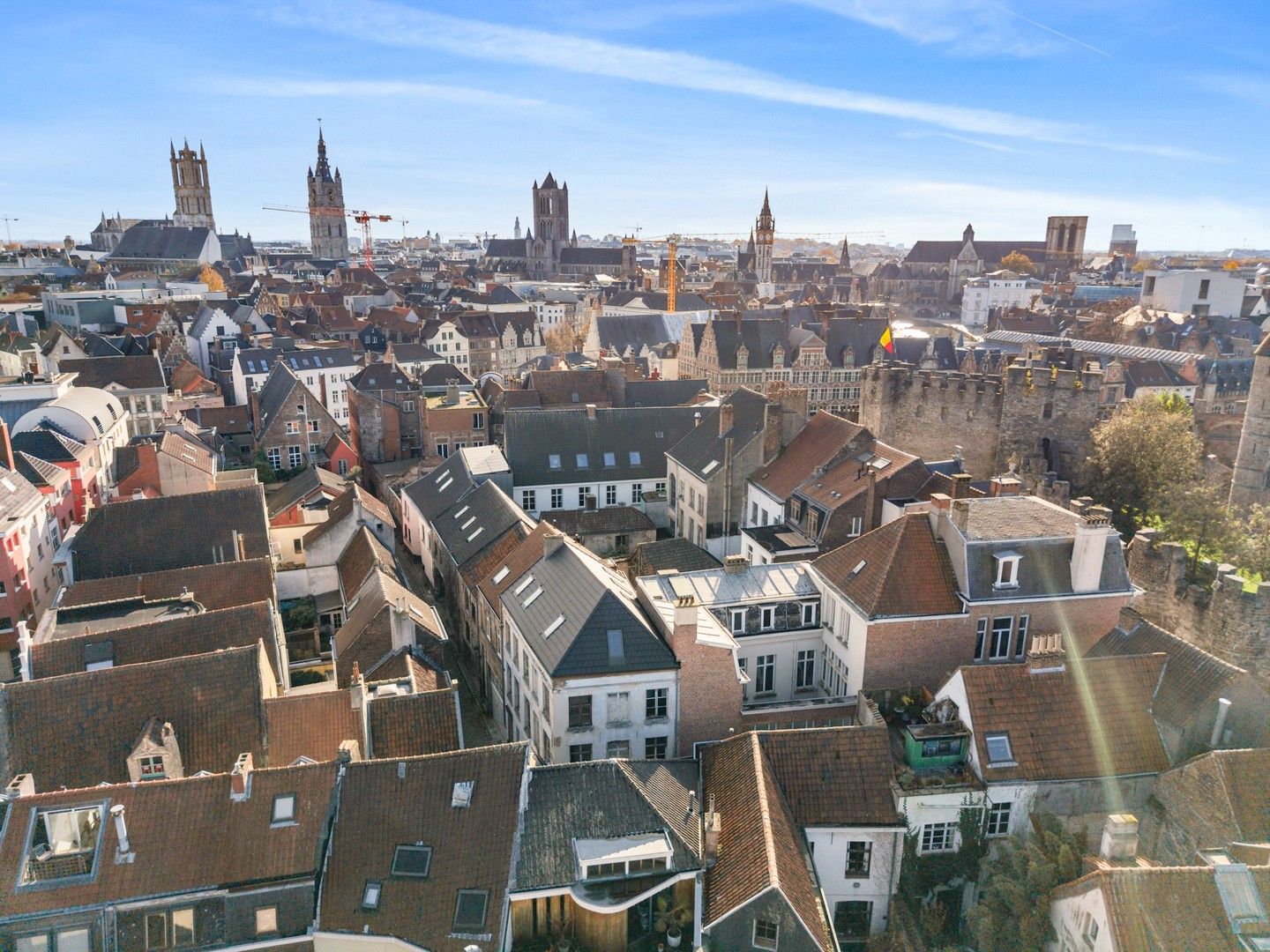Unieke eigendom te koop aan het Gravensteen foto 2