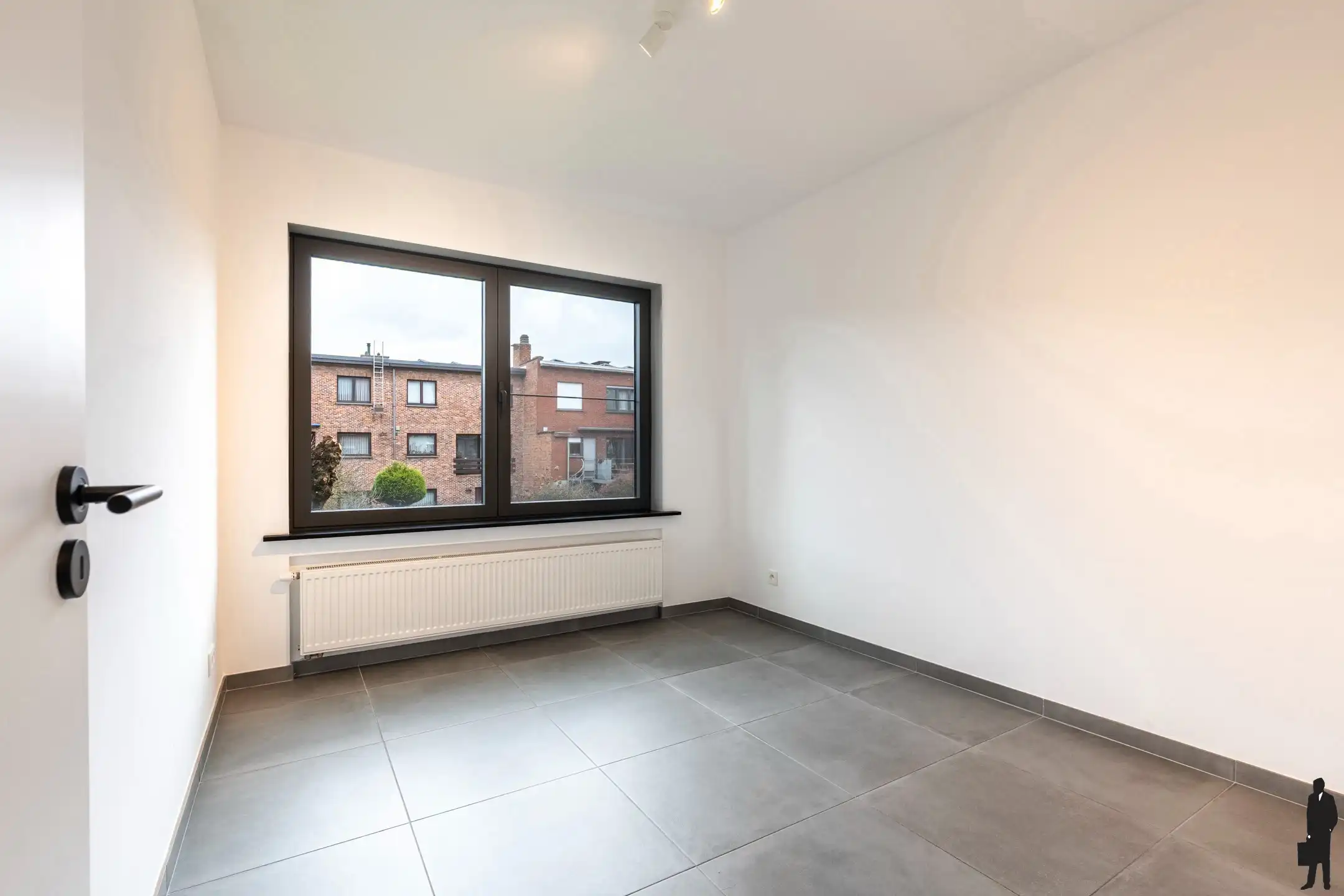 Lichtrijk gerenoveerd instapklaar appartement met 2 slpk foto 16