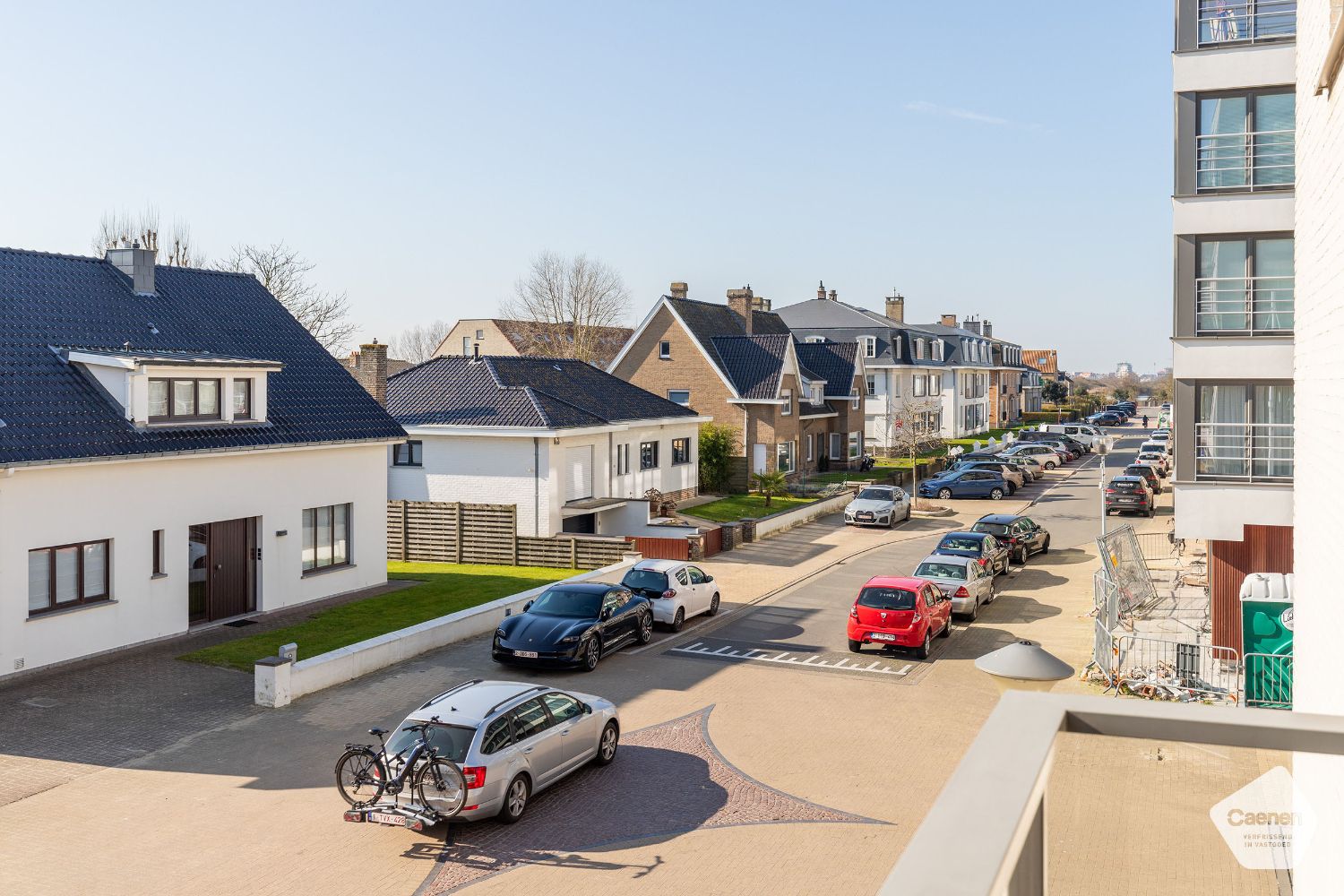 Instapklaar twee slaapkamerappartement met lateraal zeezicht foto 15