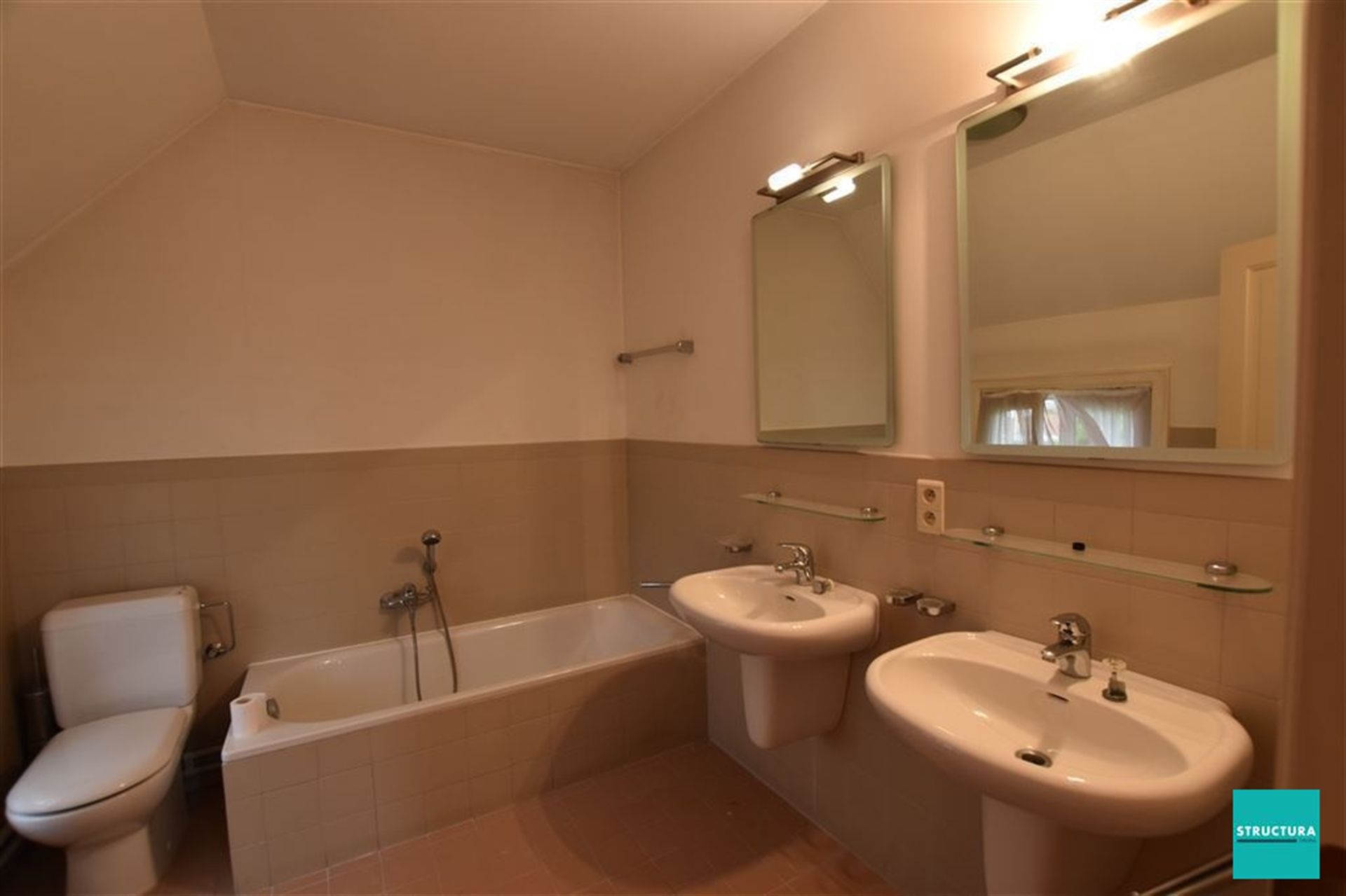 Unieke villa te huur in Humbeek foto 11