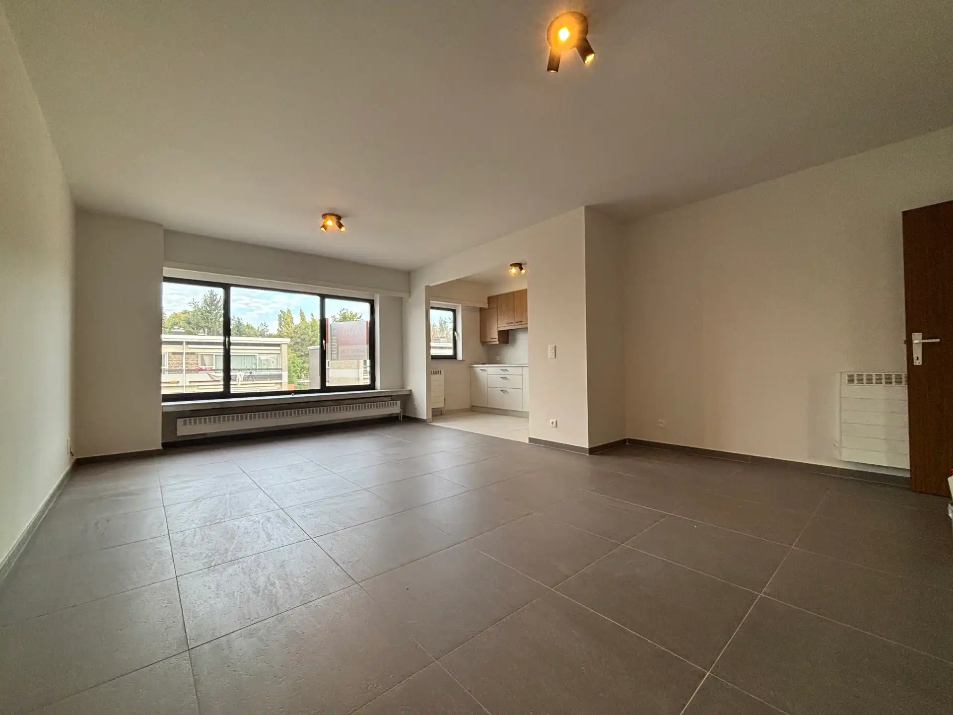 Recent gerenoveerd appartement met 2 slaapkamers foto 3