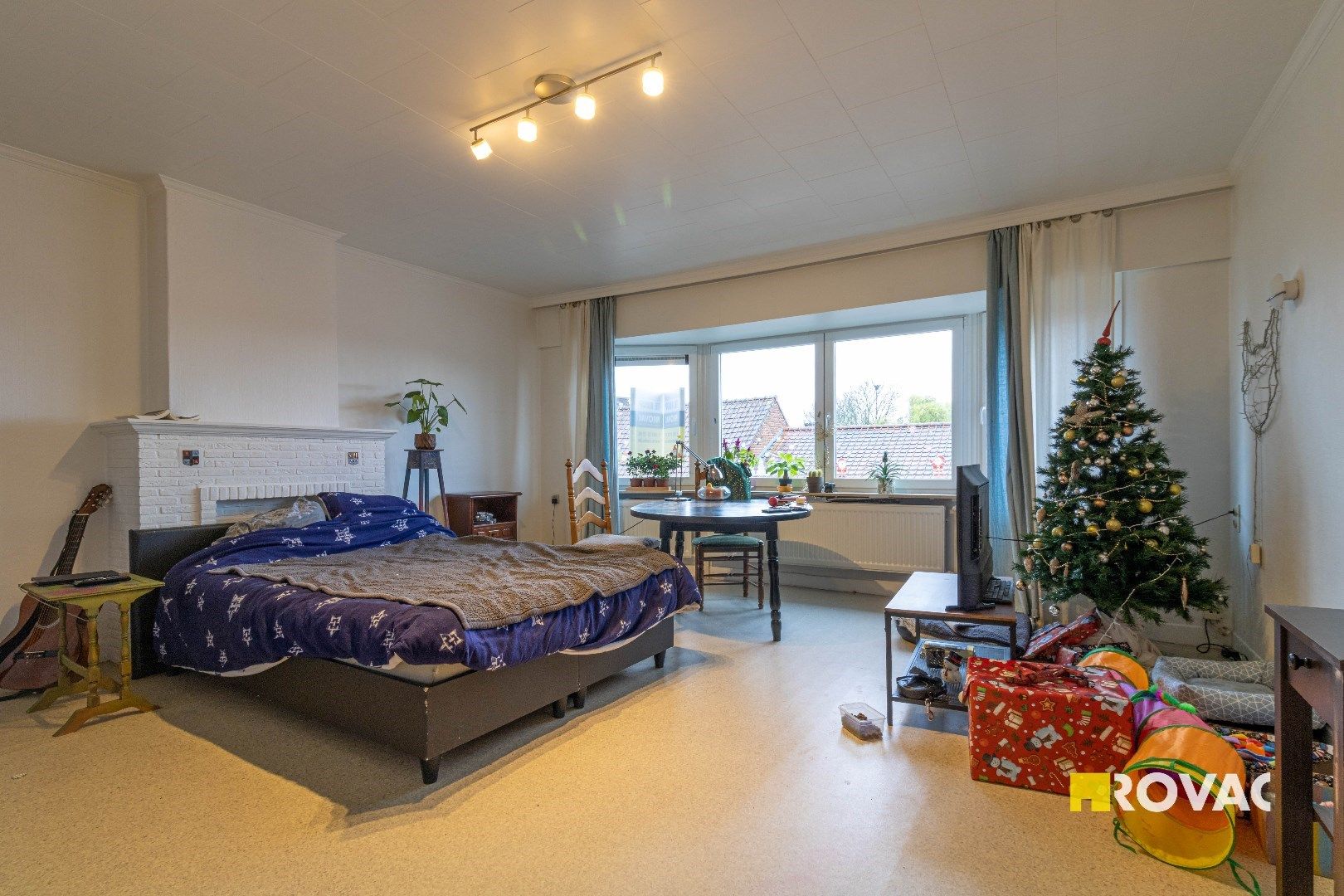 Éénslaapkamer appartement op de 2e verdieping met garage - gelegen op 500 meter van centrum!  foto 2