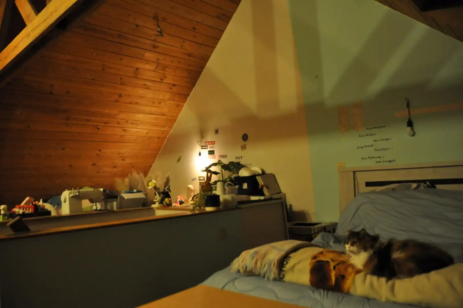 Gezellige rijwoning in het centrum van Izegem - drie slaapkamers - aankoop garagebox mogelijk. foto 12