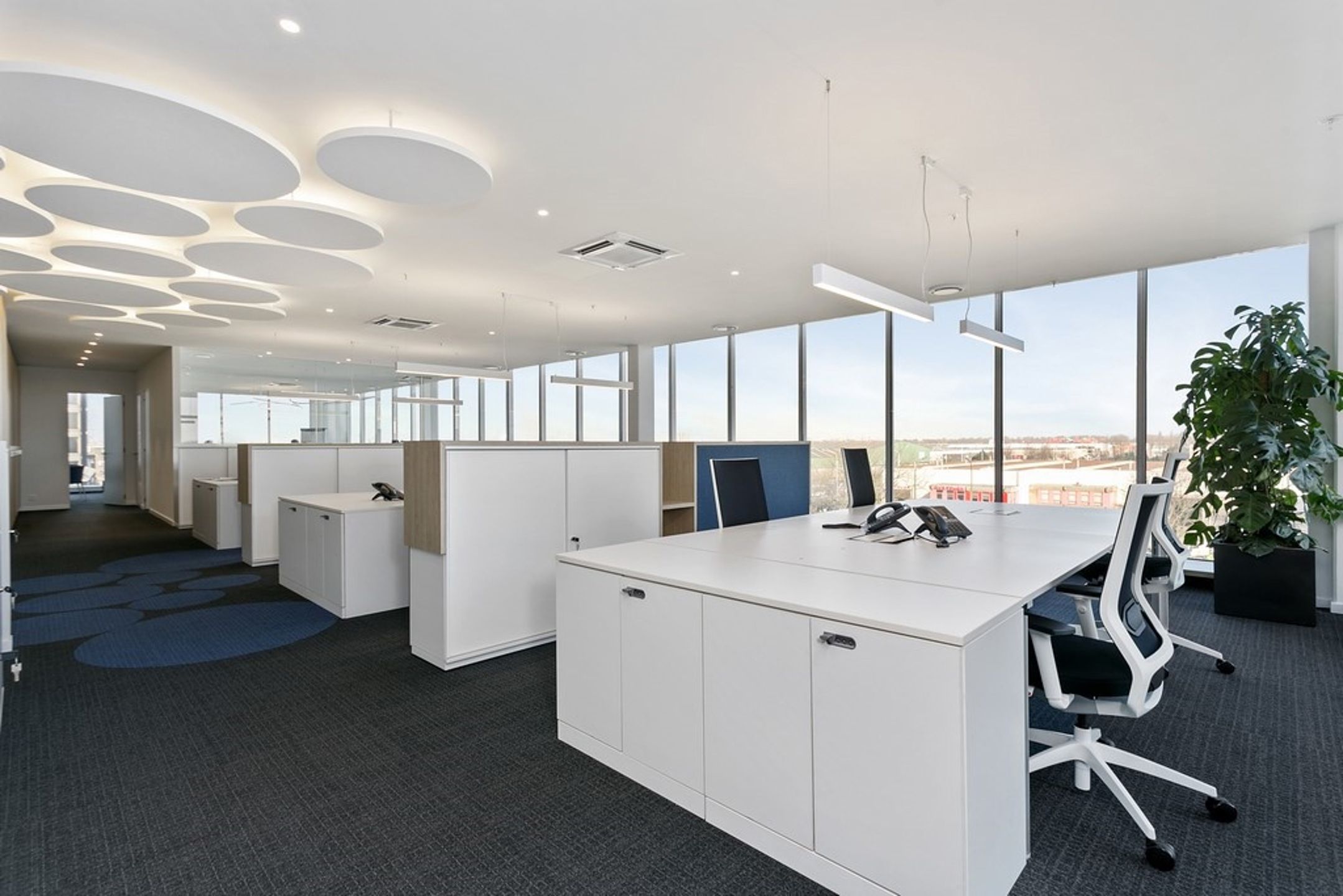 Antwerpen: Kantoren en werkplekken te huur in Ahlers Building. foto 4