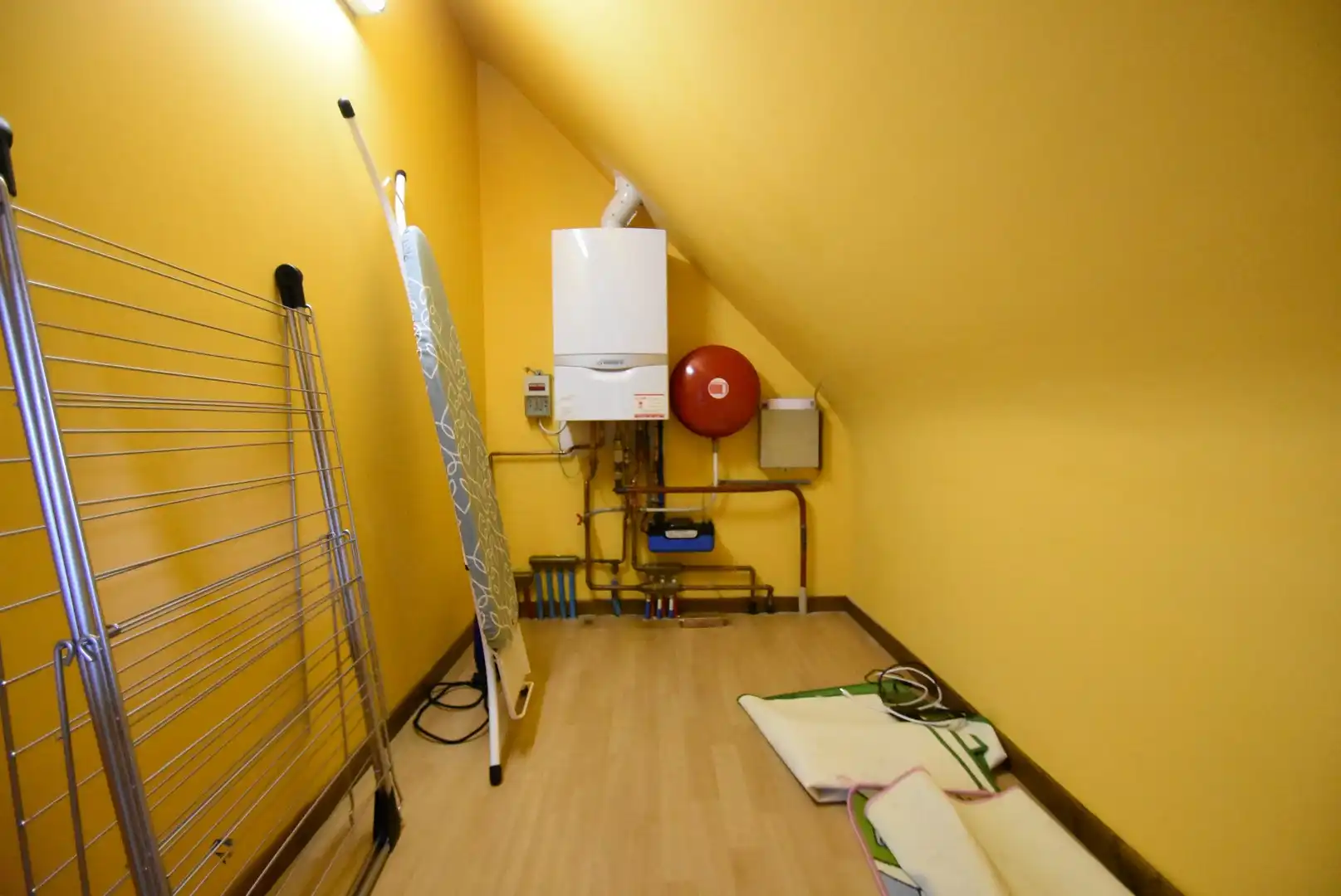 Comfortabel instapklaar duplex-appartement te Bilzen-Beverst foto 13