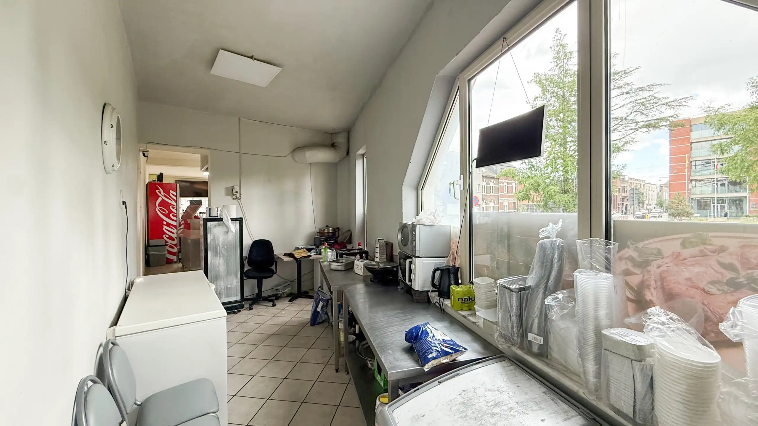 Topinvestering op toplocatie handelspand+dublexappartement! foto 8