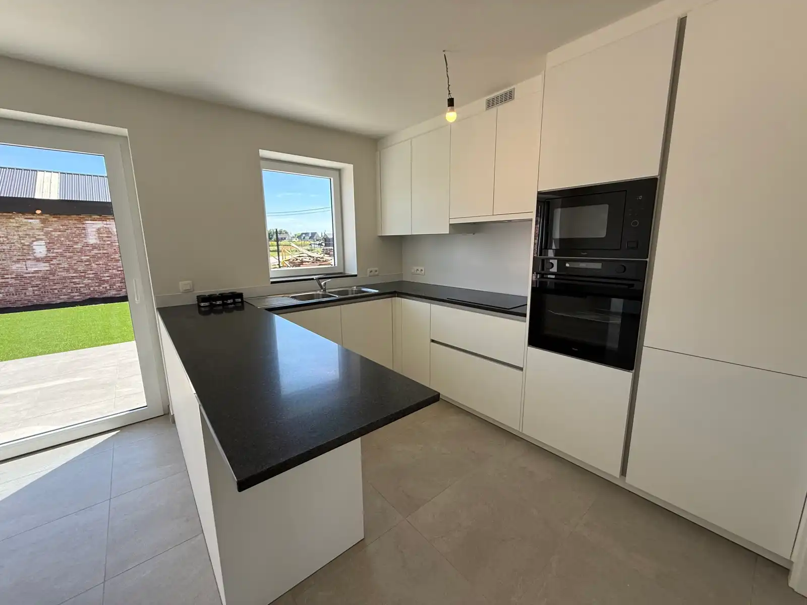Instapklare energiezuinige woning met 3 slaapkamers op een rustige ligging langs het Kanaal Gent-Brugge foto 8