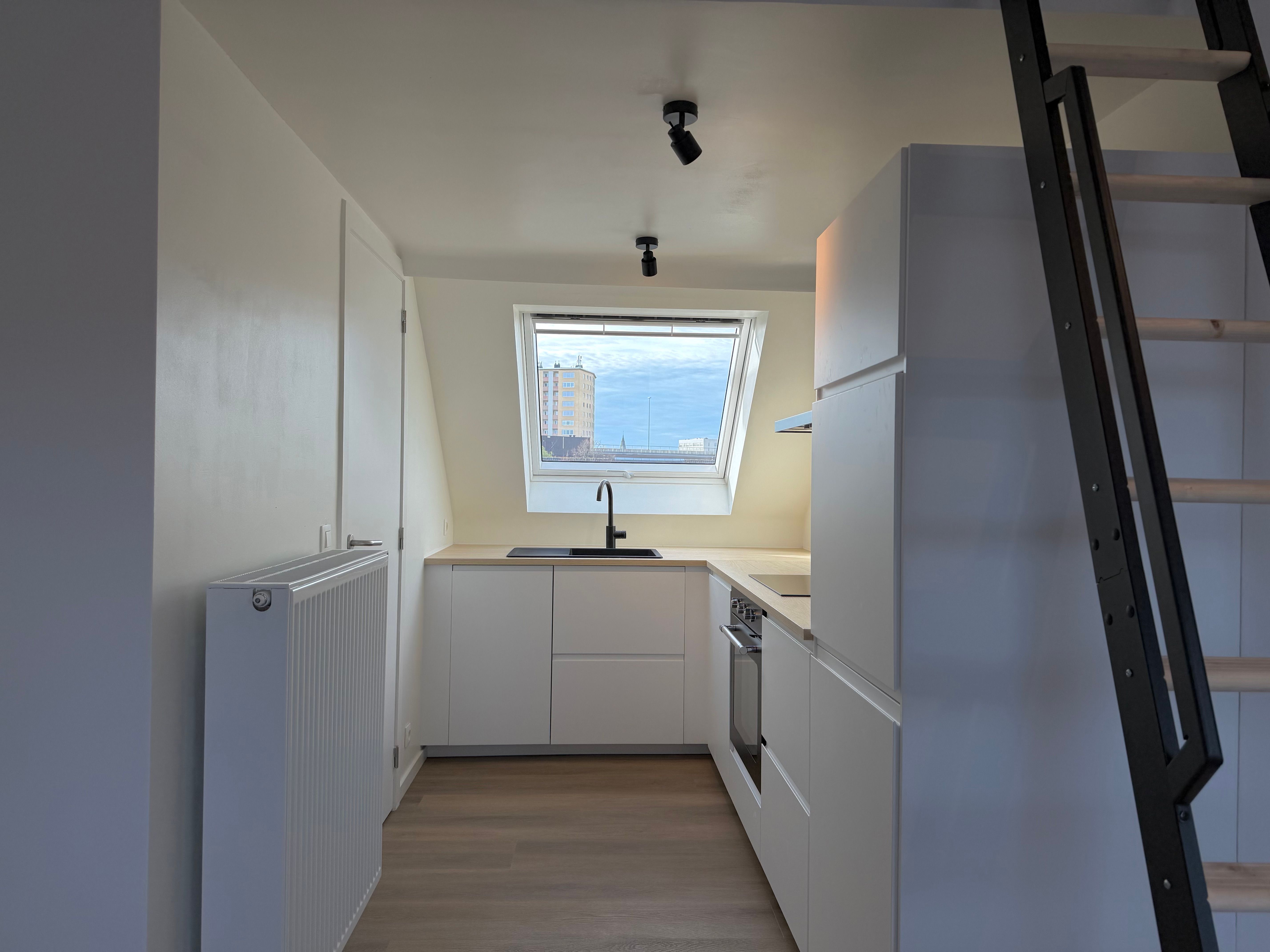 Recent gerenoveerde studio te huur in Gent foto 4