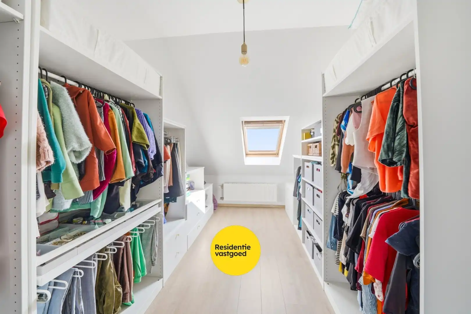 Instapklare woning met zicht op de vaart in Oudenburg foto 14