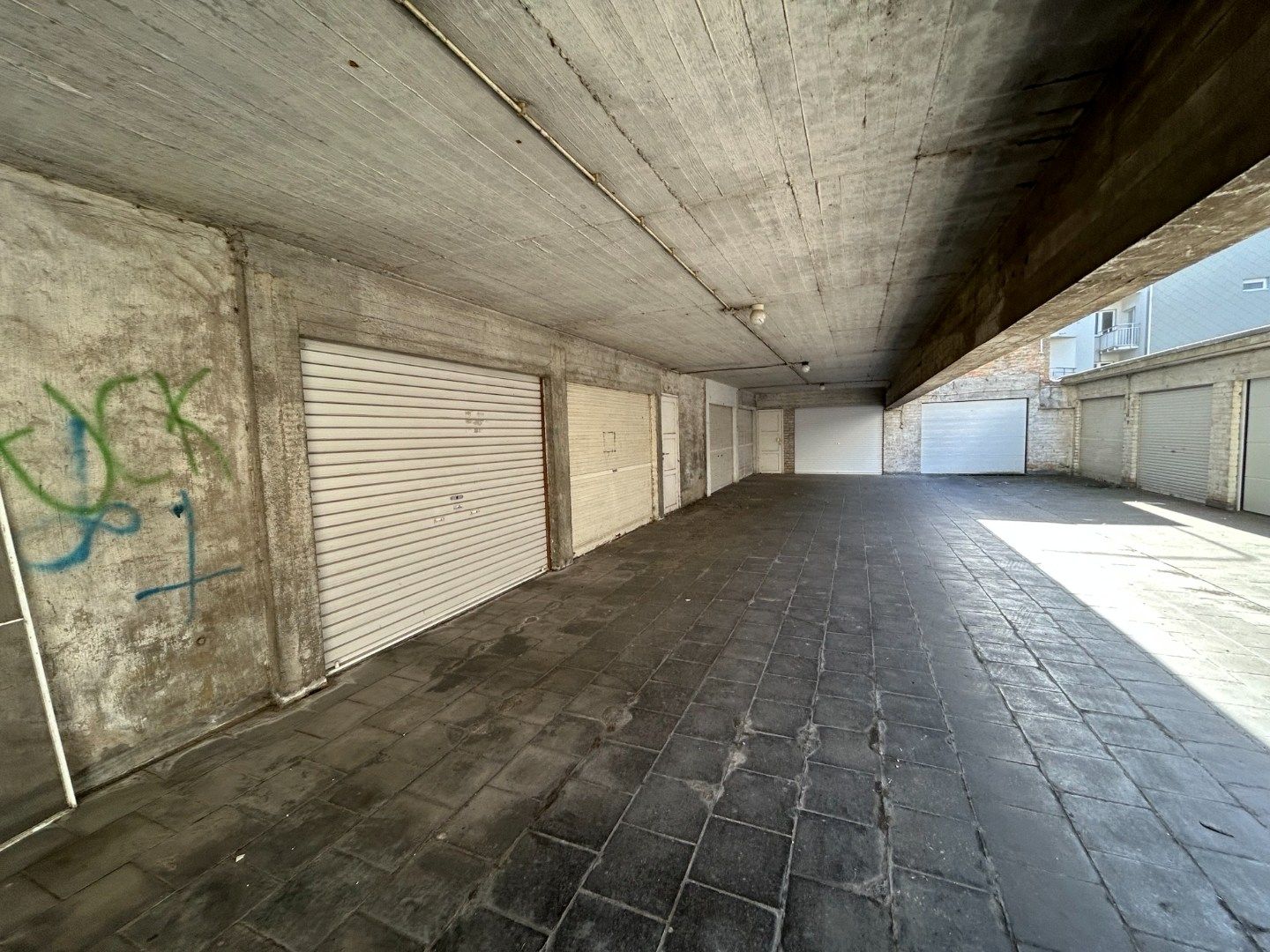 Garagebox vlakbij Zeedijk  foto 6