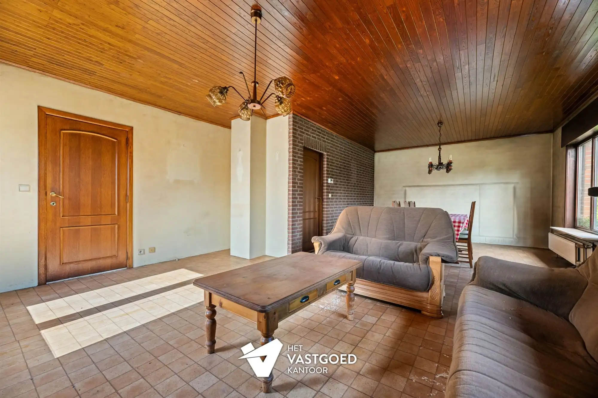 TE RENOVEREN WONING MET 3 SLAAPKAMERS RUSTIG GELEGEN OP EEN PERCEEL VAN 760M² TE LEOPOLDSBURG foto 2