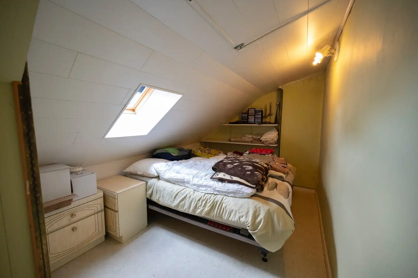 KNAPPE GEZINSWONING MET STADSTUIN NABIJ STRAND BREDENE  foto 14