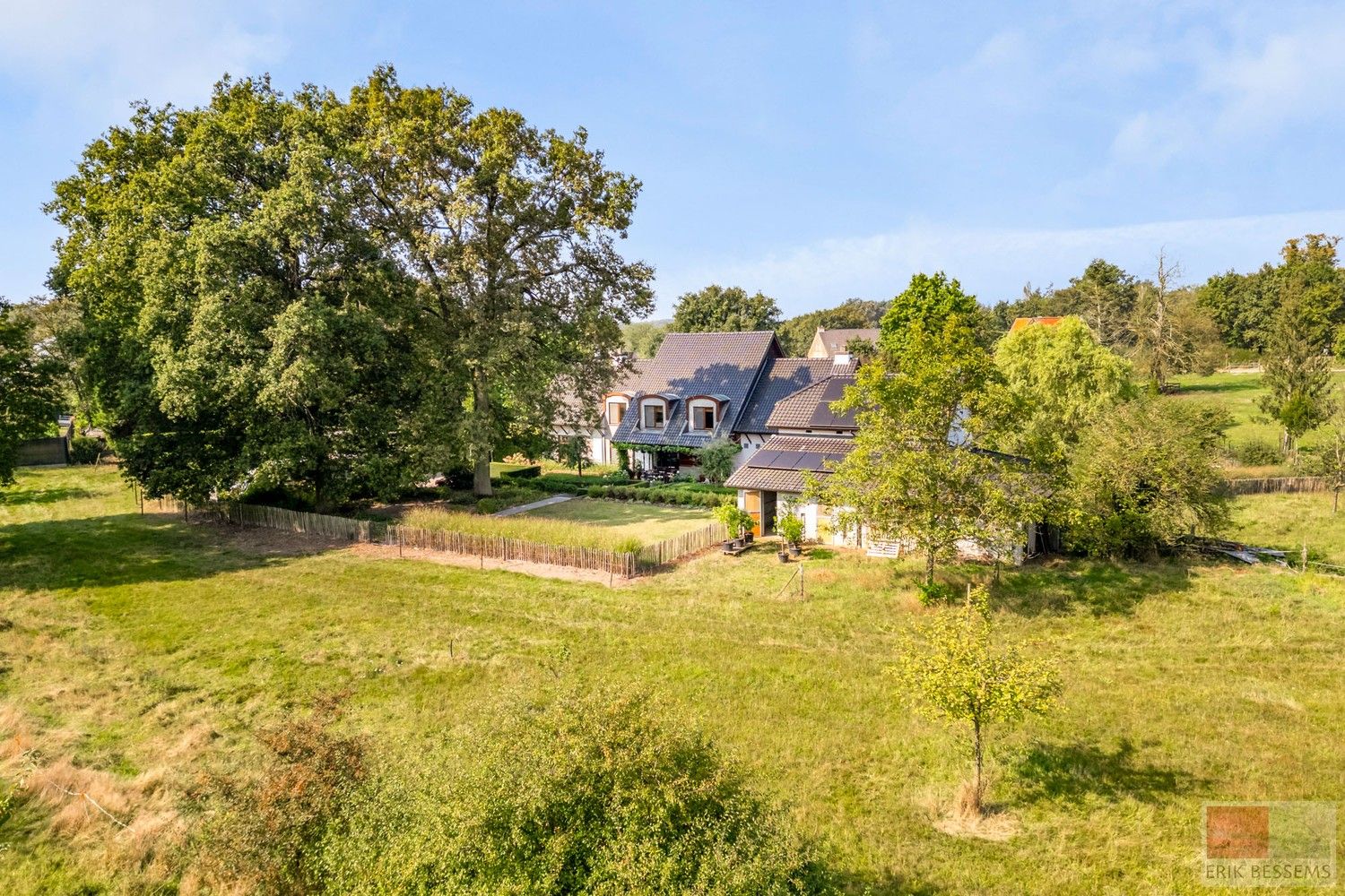 Bijzonder landhuis op bijzondere locatie grenzend aan Kattevennen en in de directe omgeving van Genk-Centrum foto 101