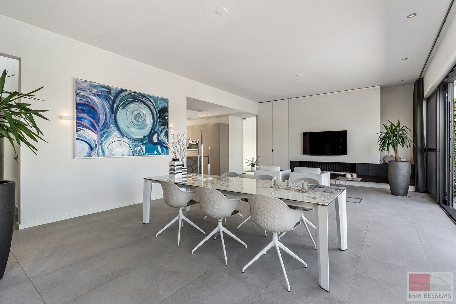Moderne villa, gelegen op een perceel van 1.126 m², biedt 360 m² hoogwaardige woonoppervlakte foto 9