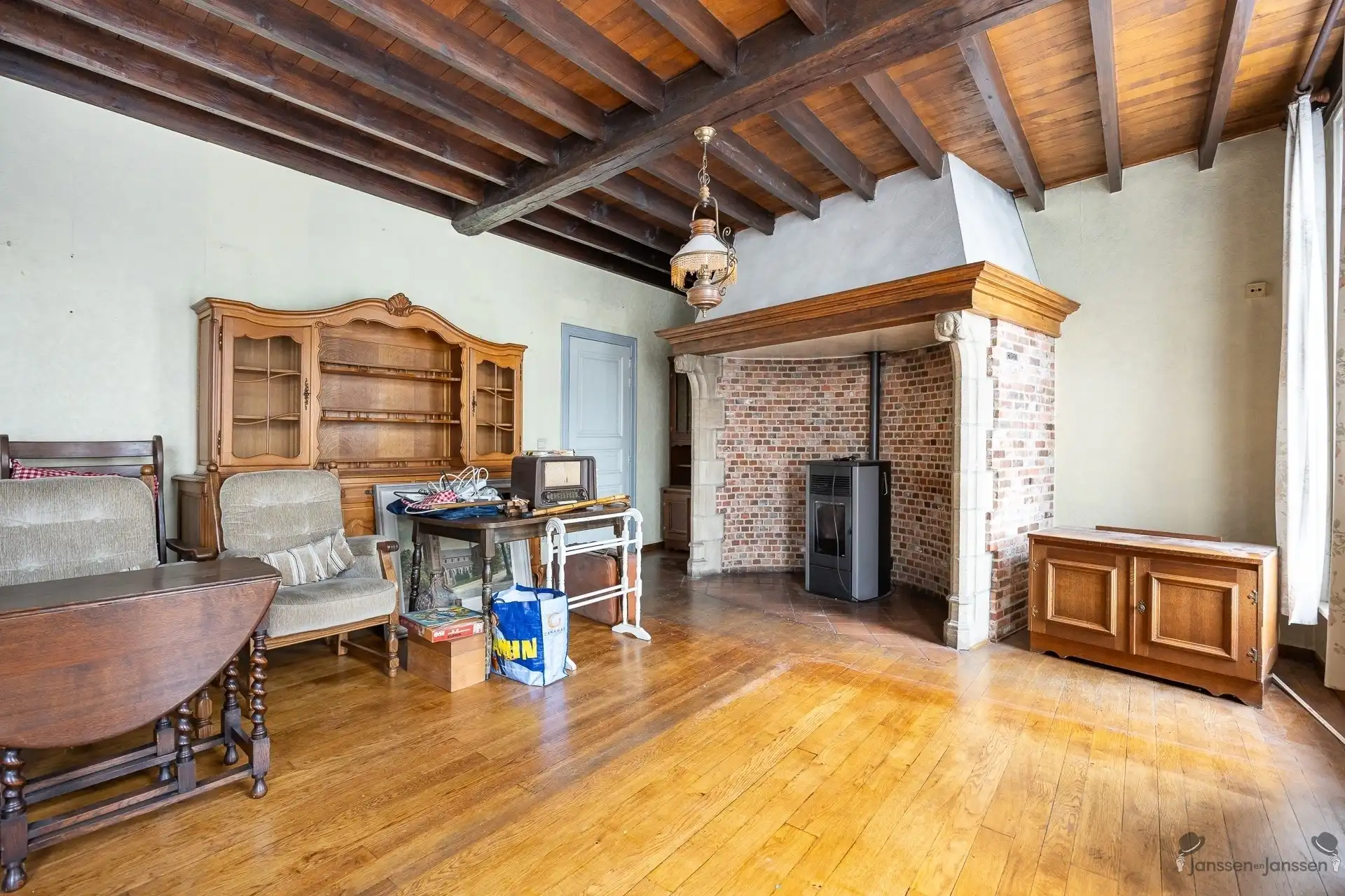 Authentieke woning met karakter in het hart van Sint-Lenaarts foto 5