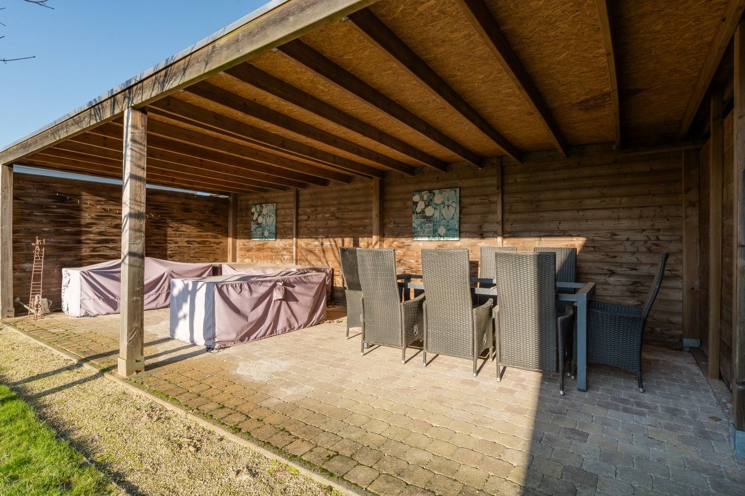 Karaktervolle vrijstaande woning nabij de Nederlandse grens foto 41