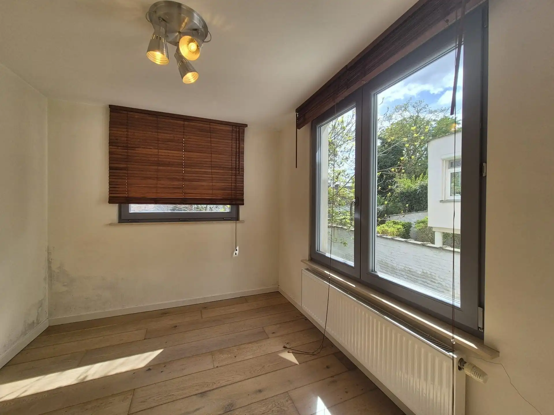 Verrassend ruim gelegen appartment met zicht op het water.  foto 24