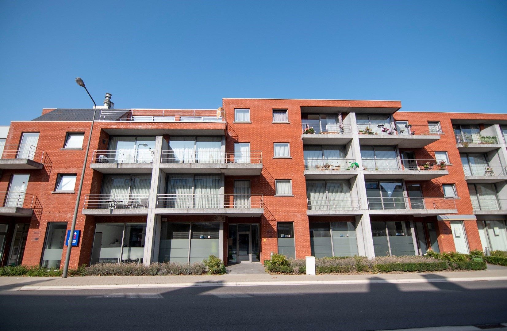 Kantoren met parking, 342 m² tot 432 m², nabij Grote Ring foto 1