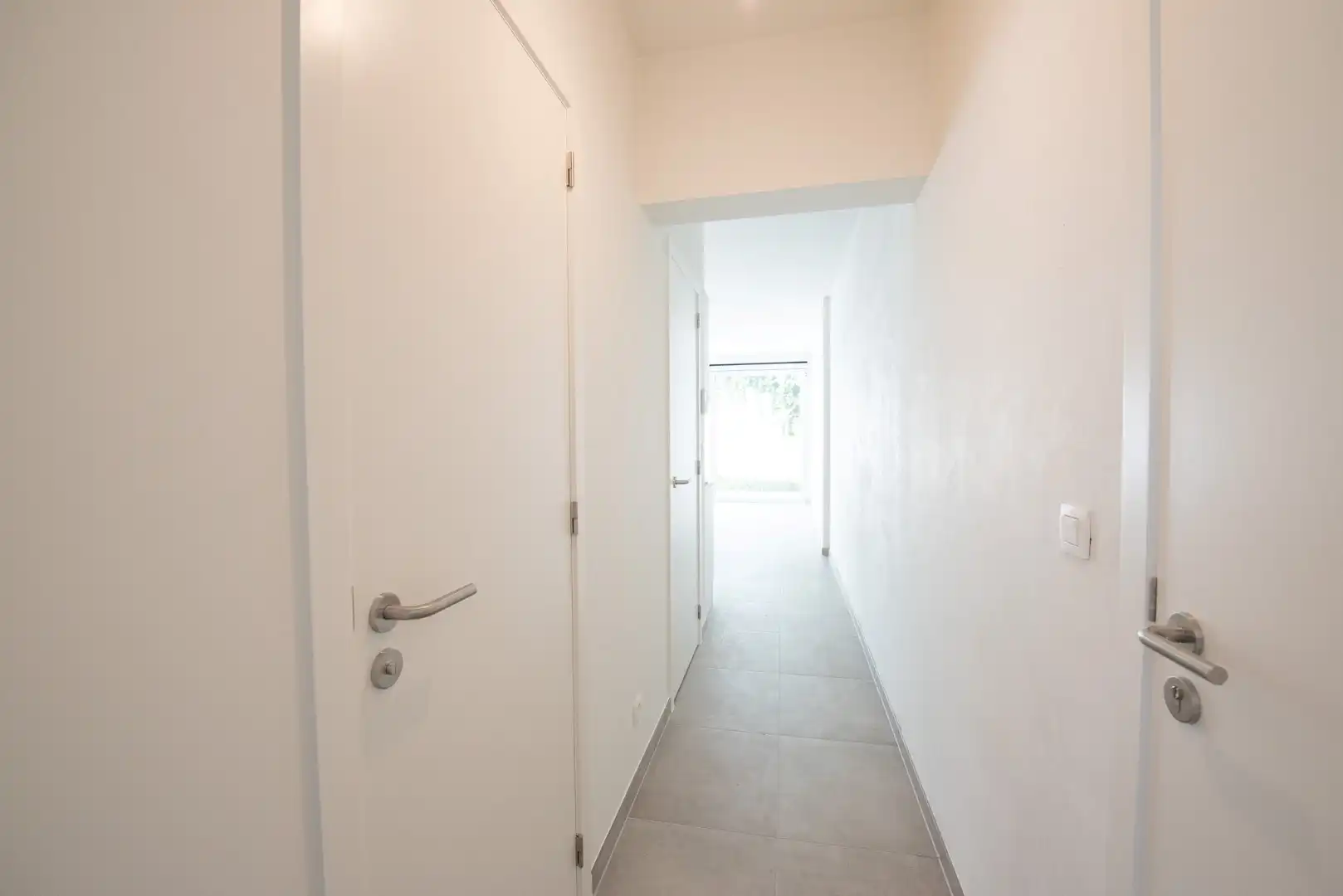Instapklaar éénslaapkamerappartement met stadstuin foto 2