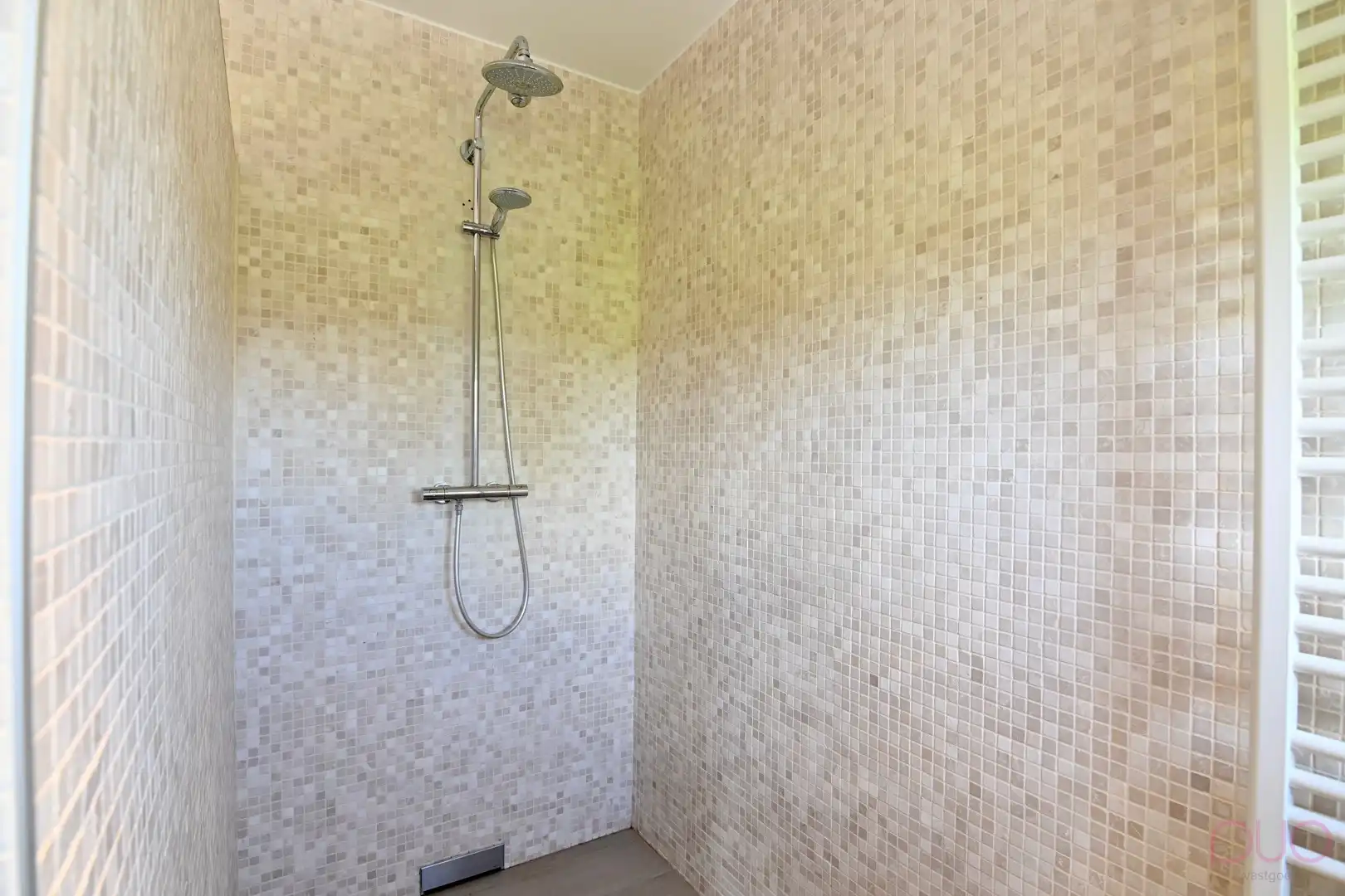 Handelspand op commerciële locatie met  luxueuze penthouse tussen de boomgaarden foto 29