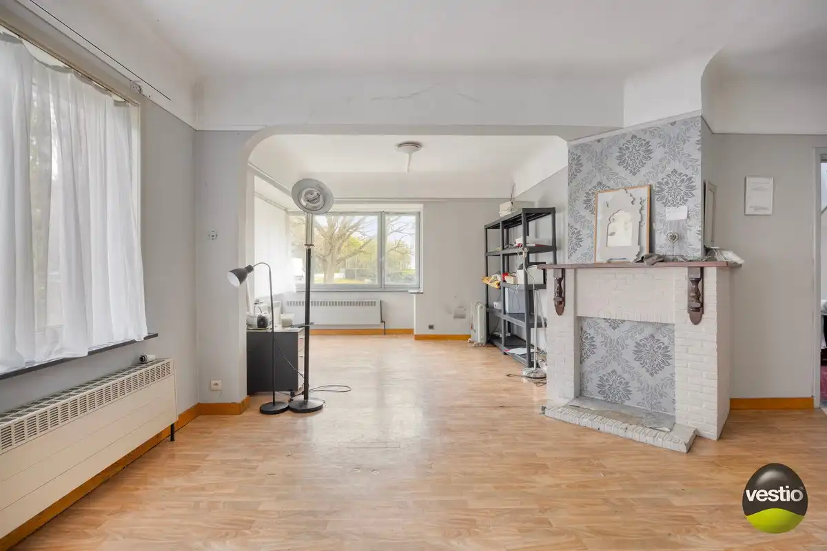 Ruime te renoveren woning met 3 slaapkamers op vlot bereikbare ligging (Genkersteenweg). foto 6