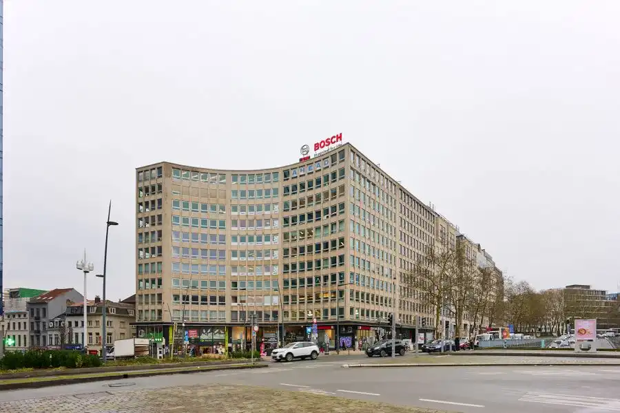 Avenue Des Arts 1-2, 1210 Sint-Joost-Ten-Noode foto {{pictureIndex}}