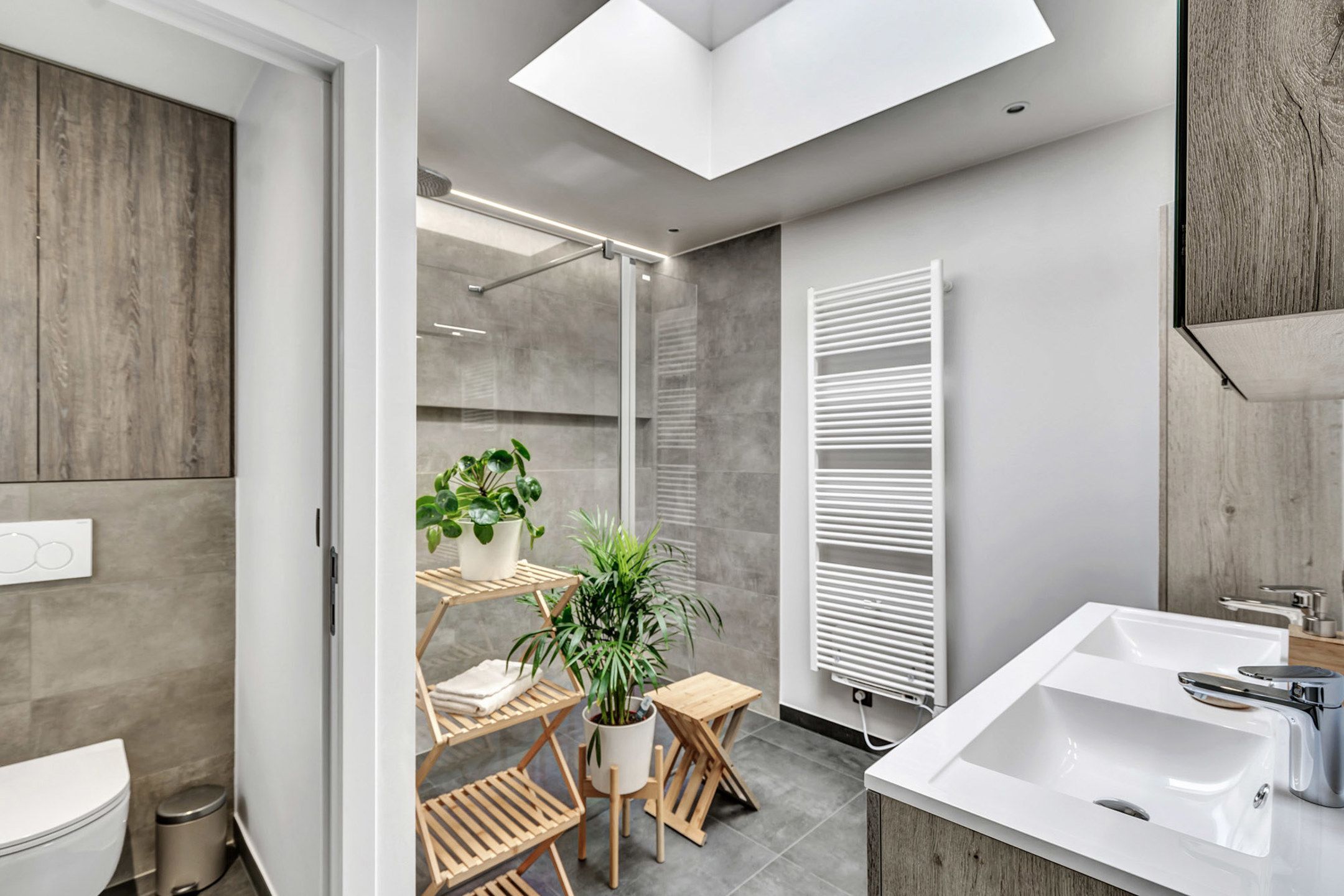 Instapklare woning met garage en tuin foto 9