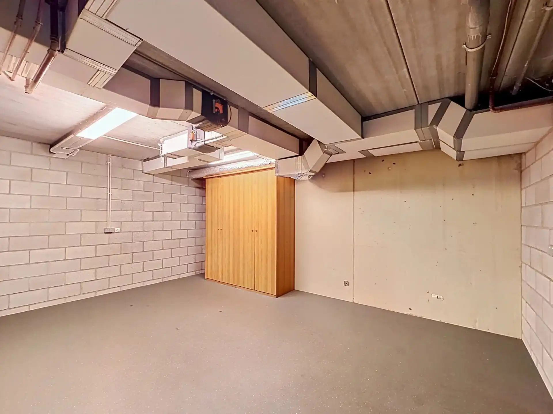 Moderne woning met 3 slaapkamers en praktijk of kantoorruimte op mooi perceel foto 31